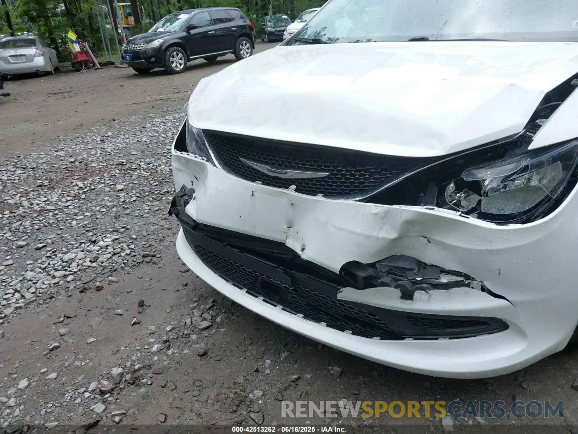 6 Photograph of a damaged car 2C4RC1DG2MR503083 CHRYSLER VOYAGER 2021