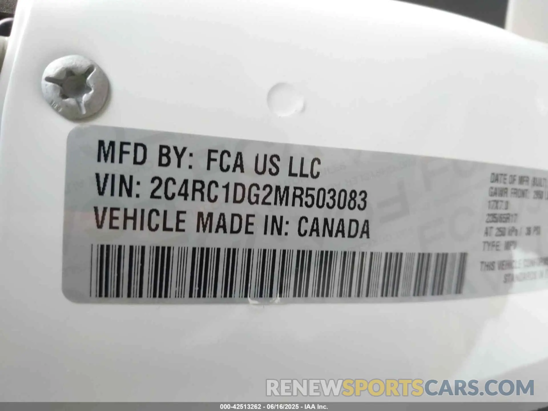 9 Photograph of a damaged car 2C4RC1DG2MR503083 CHRYSLER VOYAGER 2021