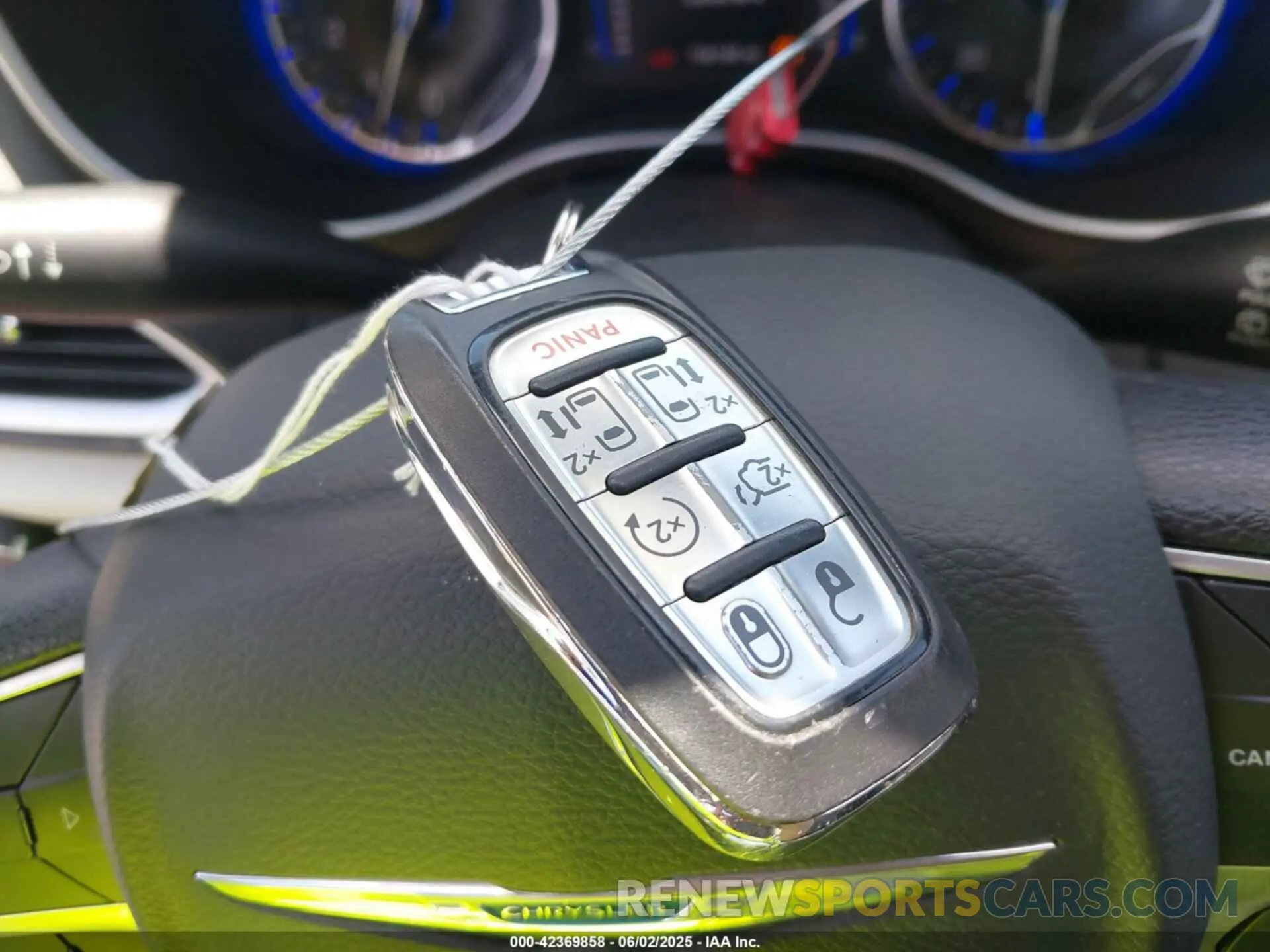 11 Photograph of a damaged car 2C4RC1DG2MR517002 CHRYSLER VOYAGER 2021
