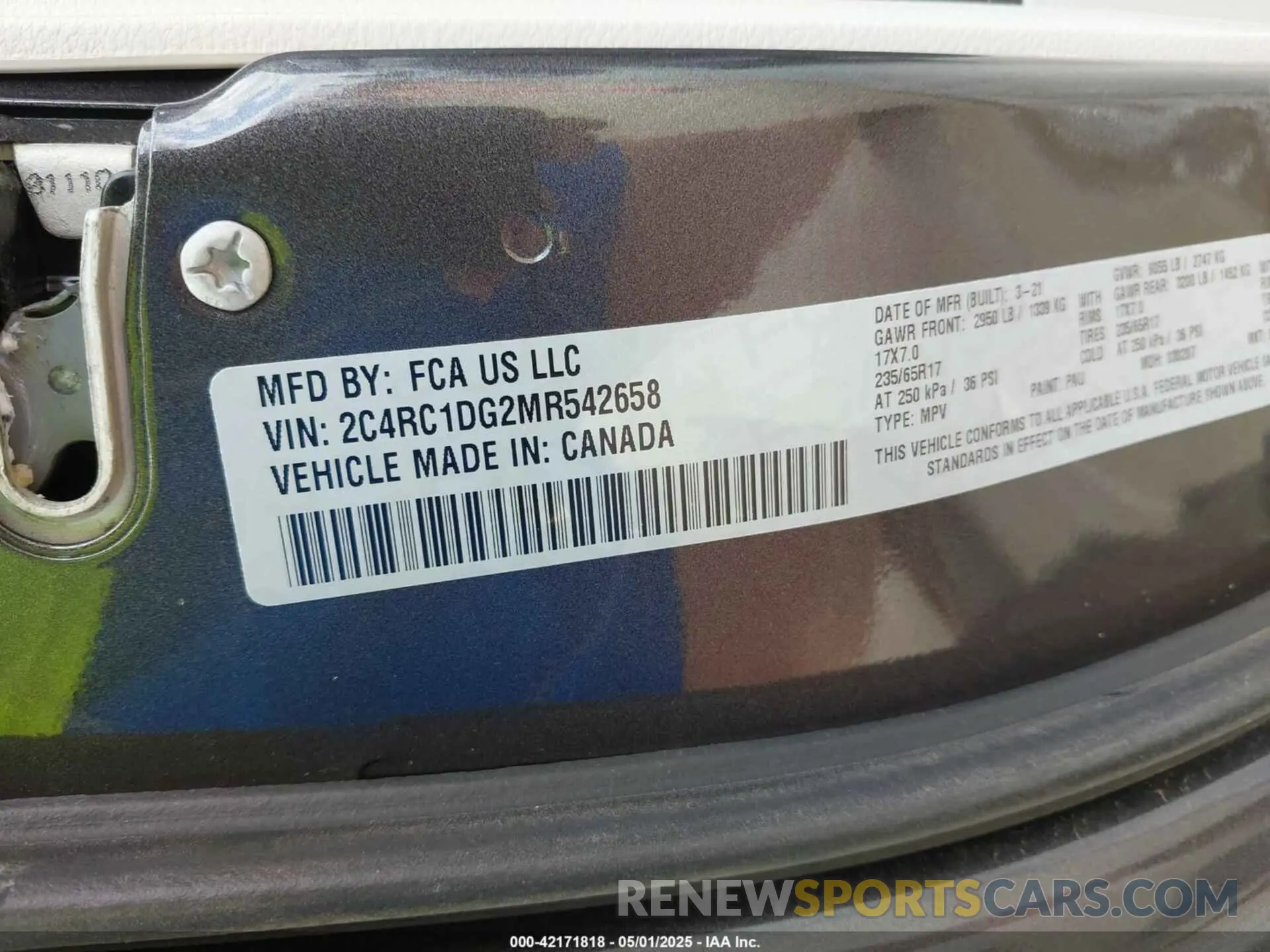 9 Photograph of a damaged car 2C4RC1DG2MR542658 CHRYSLER VOYAGER 2021