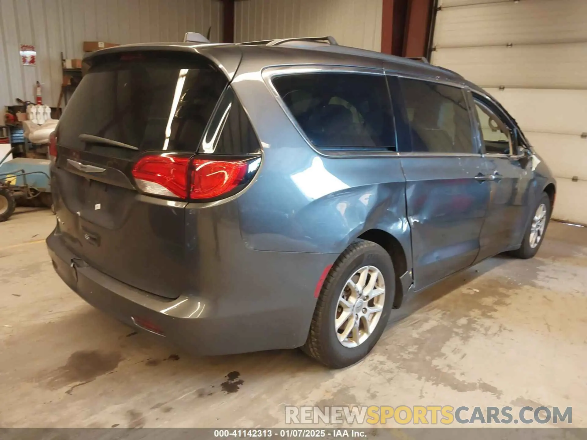 4 Photograph of a damaged car 2C4RC1DG2MR549853 CHRYSLER VOYAGER 2021