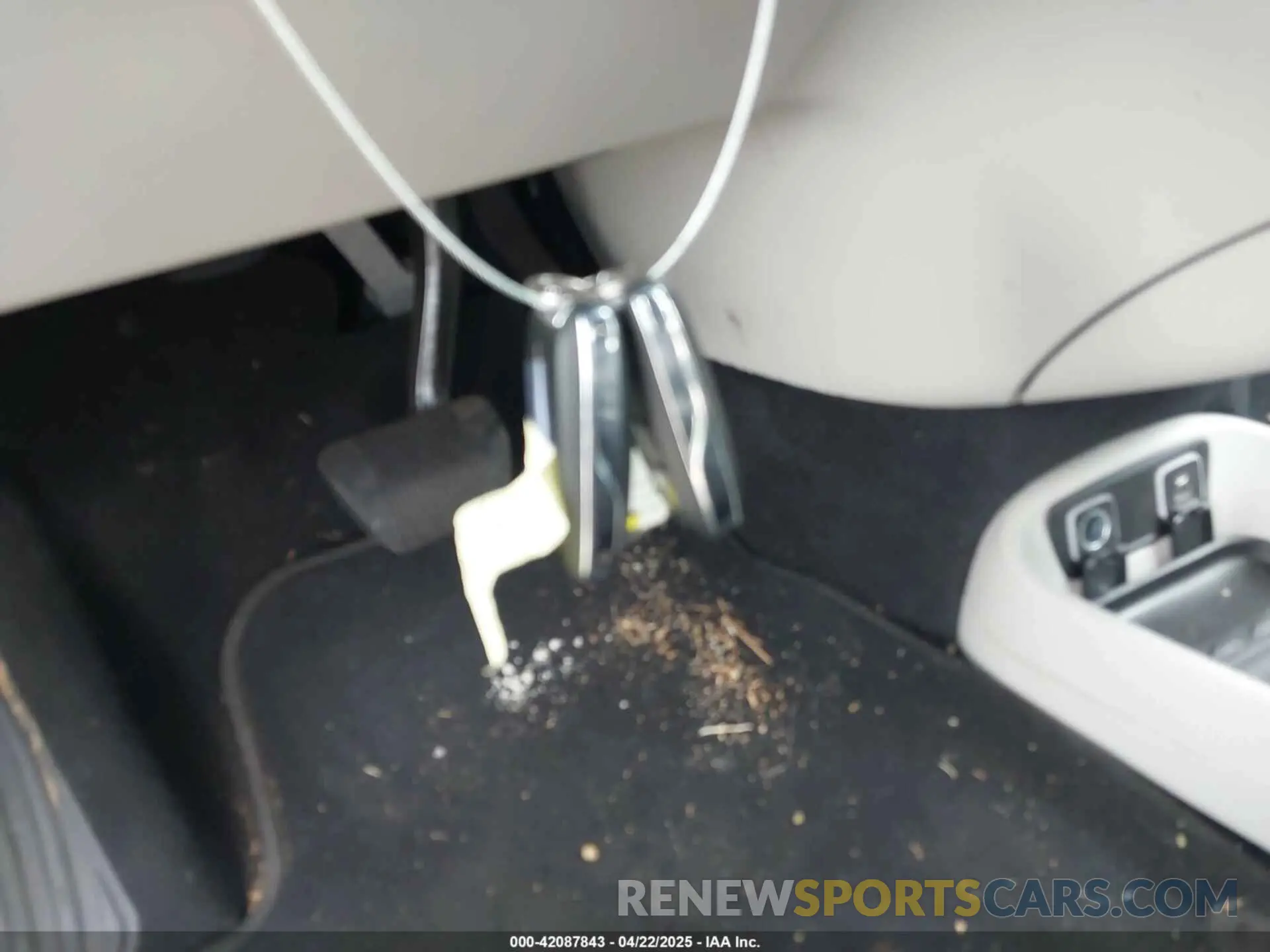 11 Photograph of a damaged car 2C4RC1DG3MR516831 CHRYSLER VOYAGER 2021