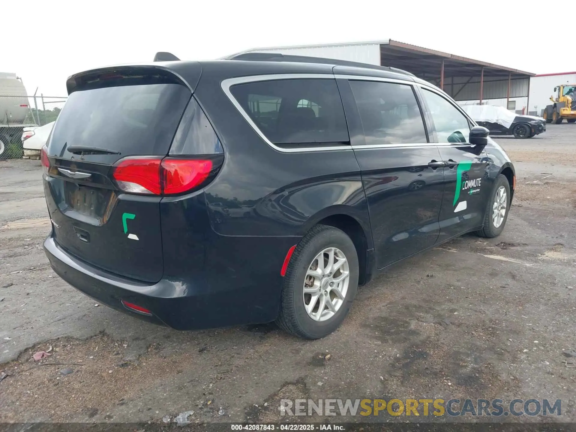 4 Photograph of a damaged car 2C4RC1DG3MR516831 CHRYSLER VOYAGER 2021