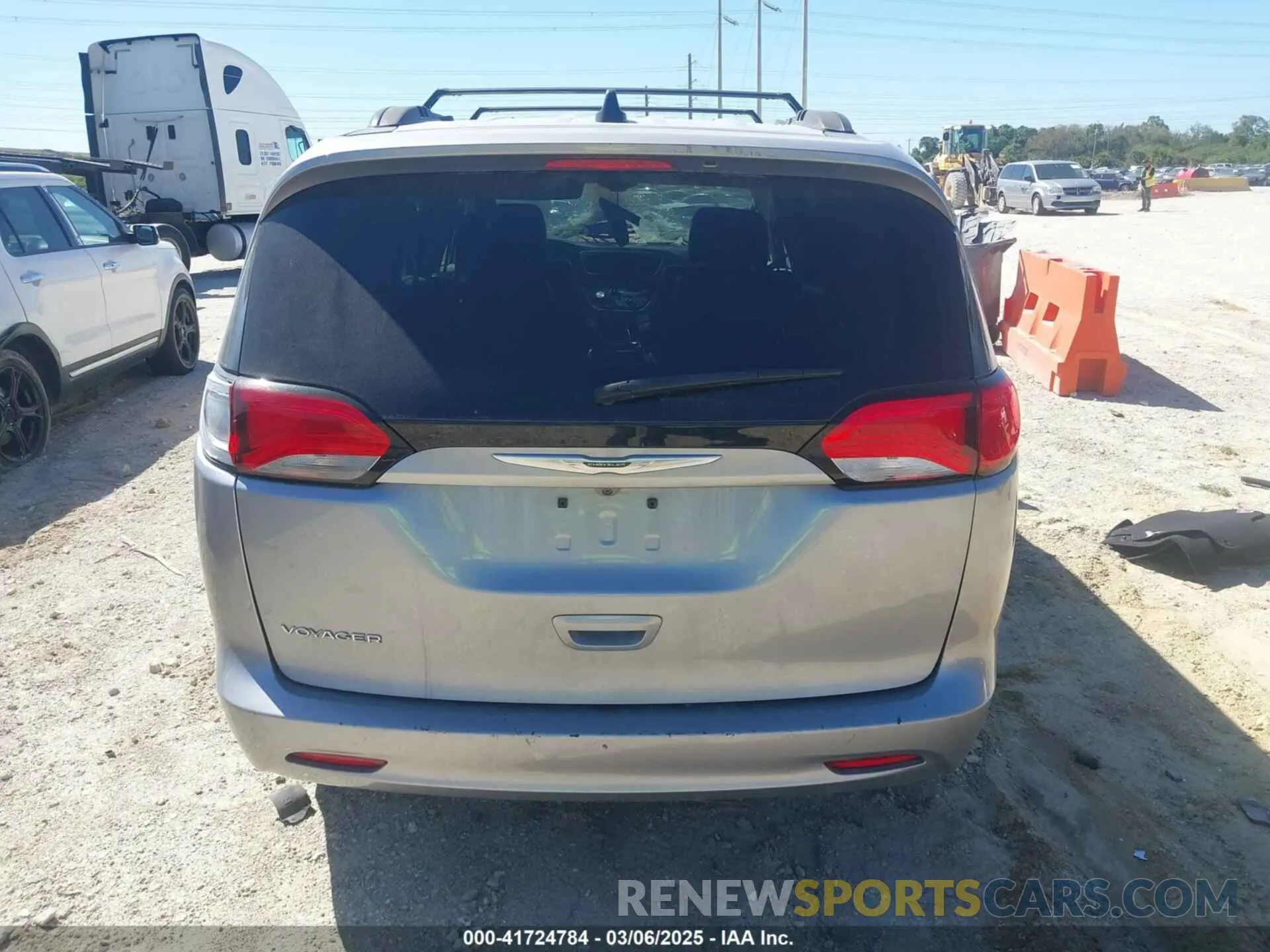 16 Photograph of a damaged car 2C4RC1DG3MR520653 CHRYSLER VOYAGER 2021