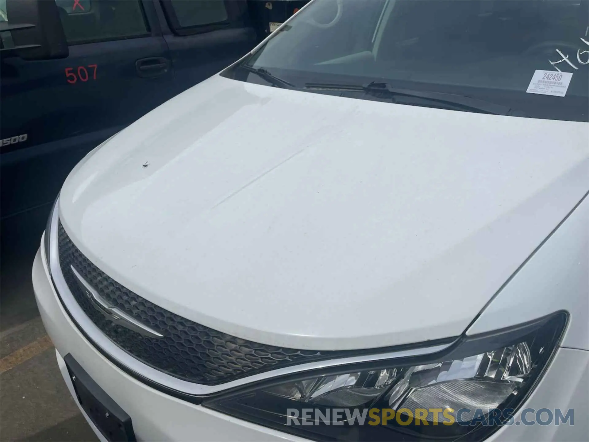 1 Photograph of a damaged car 2C4RC1DG3MR555063 CHRYSLER VOYAGER 2021