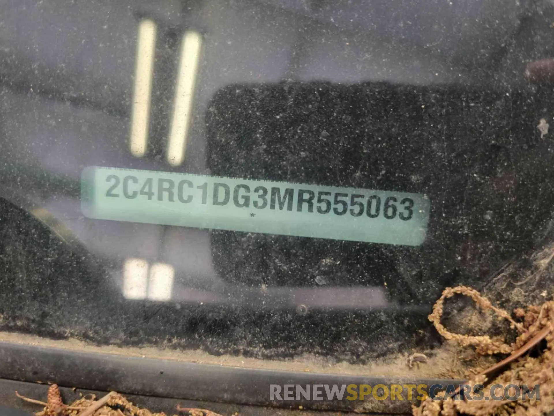 3 Photograph of a damaged car 2C4RC1DG3MR555063 CHRYSLER VOYAGER 2021