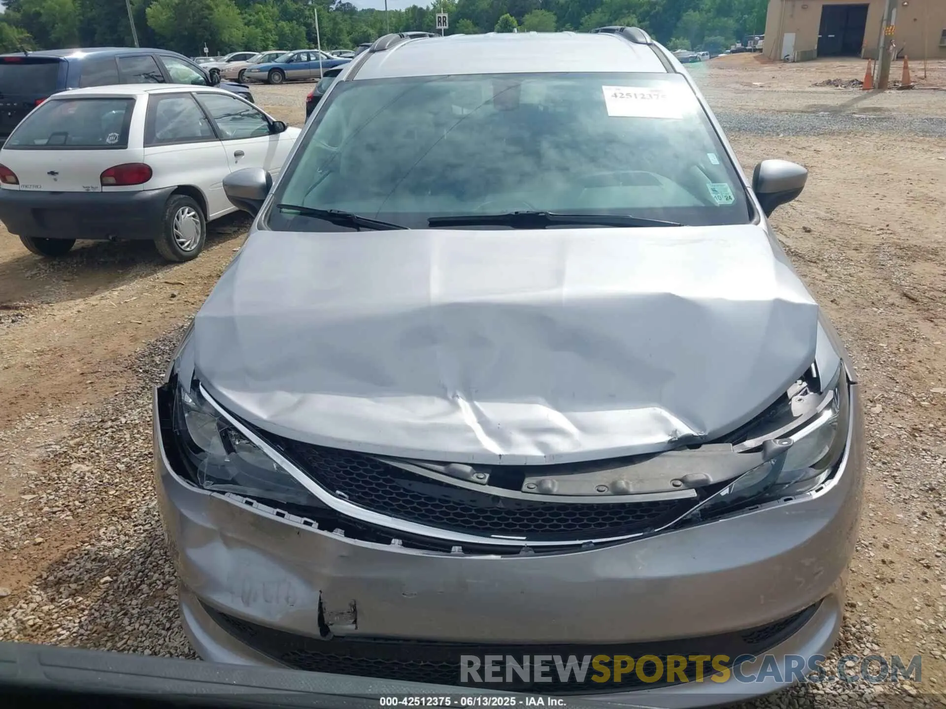 12 Photograph of a damaged car 2C4RC1DG4MR506681 CHRYSLER VOYAGER 2021