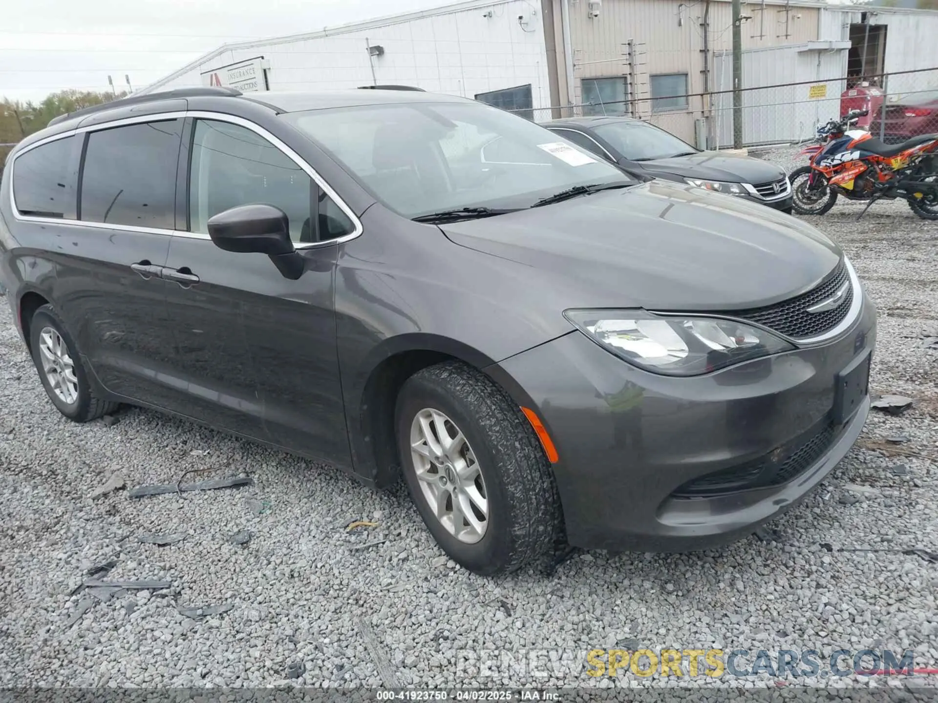 1 Photograph of a damaged car 2C4RC1DG5MR511890 CHRYSLER VOYAGER 2021