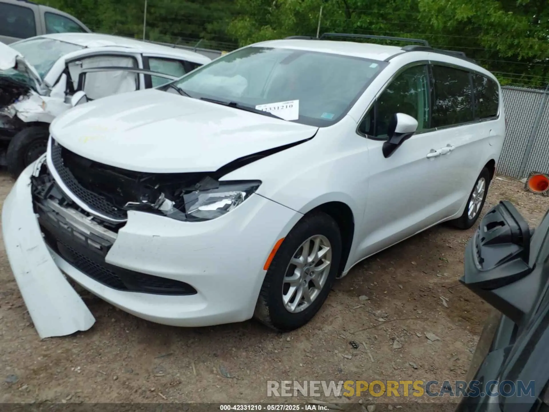 2 Photograph of a damaged car 2C4RC1DG5MR516345 CHRYSLER VOYAGER 2021