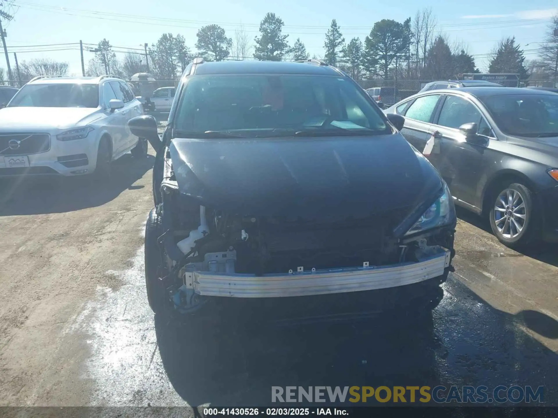 13 Photograph of a damaged car 2C4RC1DG6MR511767 CHRYSLER VOYAGER 2021