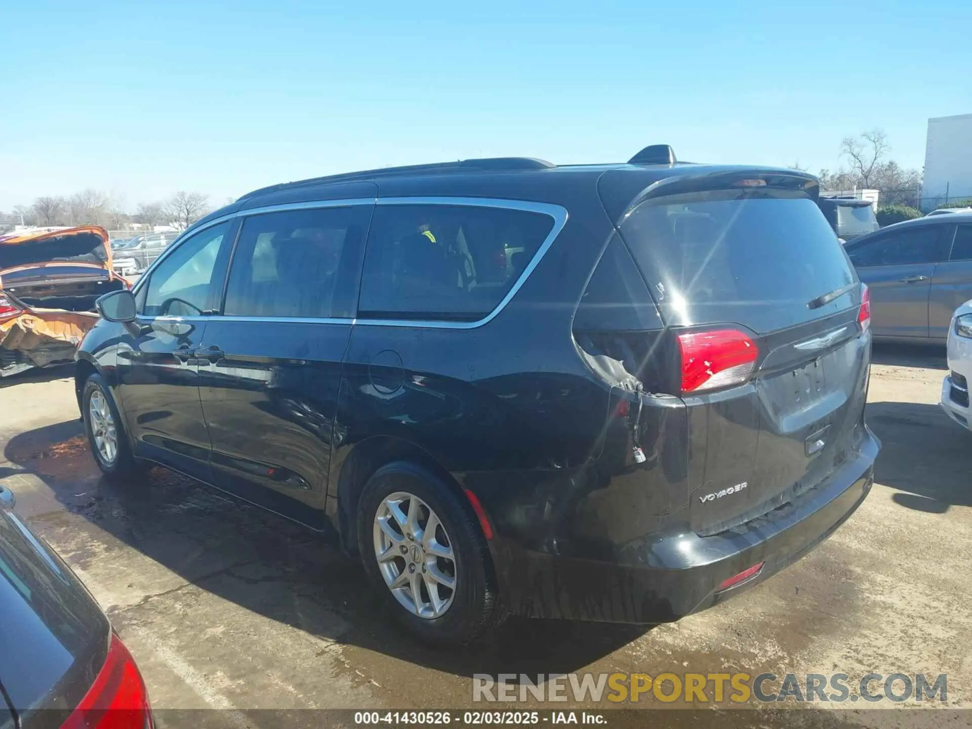 15 Photograph of a damaged car 2C4RC1DG6MR511767 CHRYSLER VOYAGER 2021