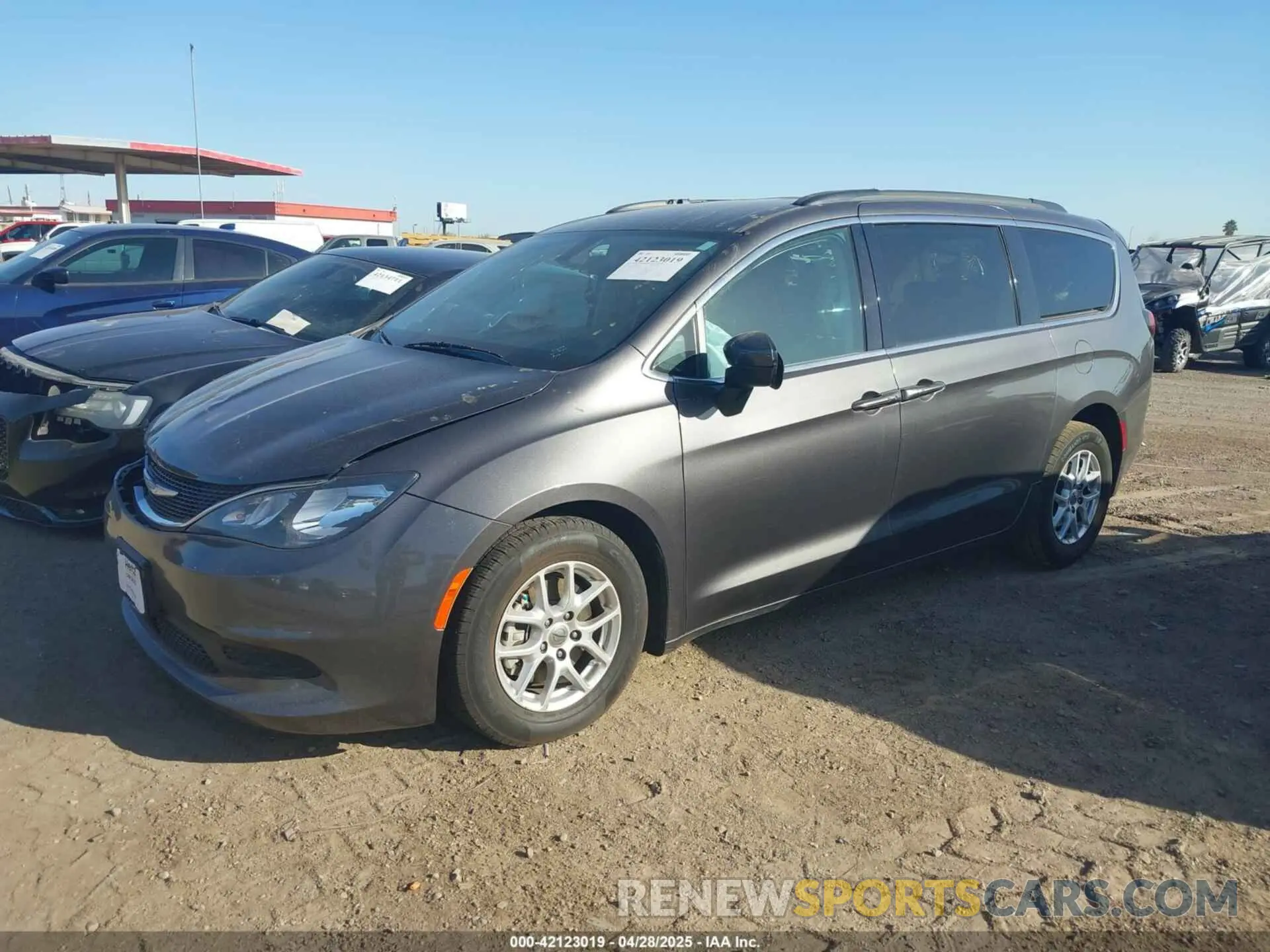 2 Photograph of a damaged car 2C4RC1DG8MR551199 CHRYSLER VOYAGER 2021