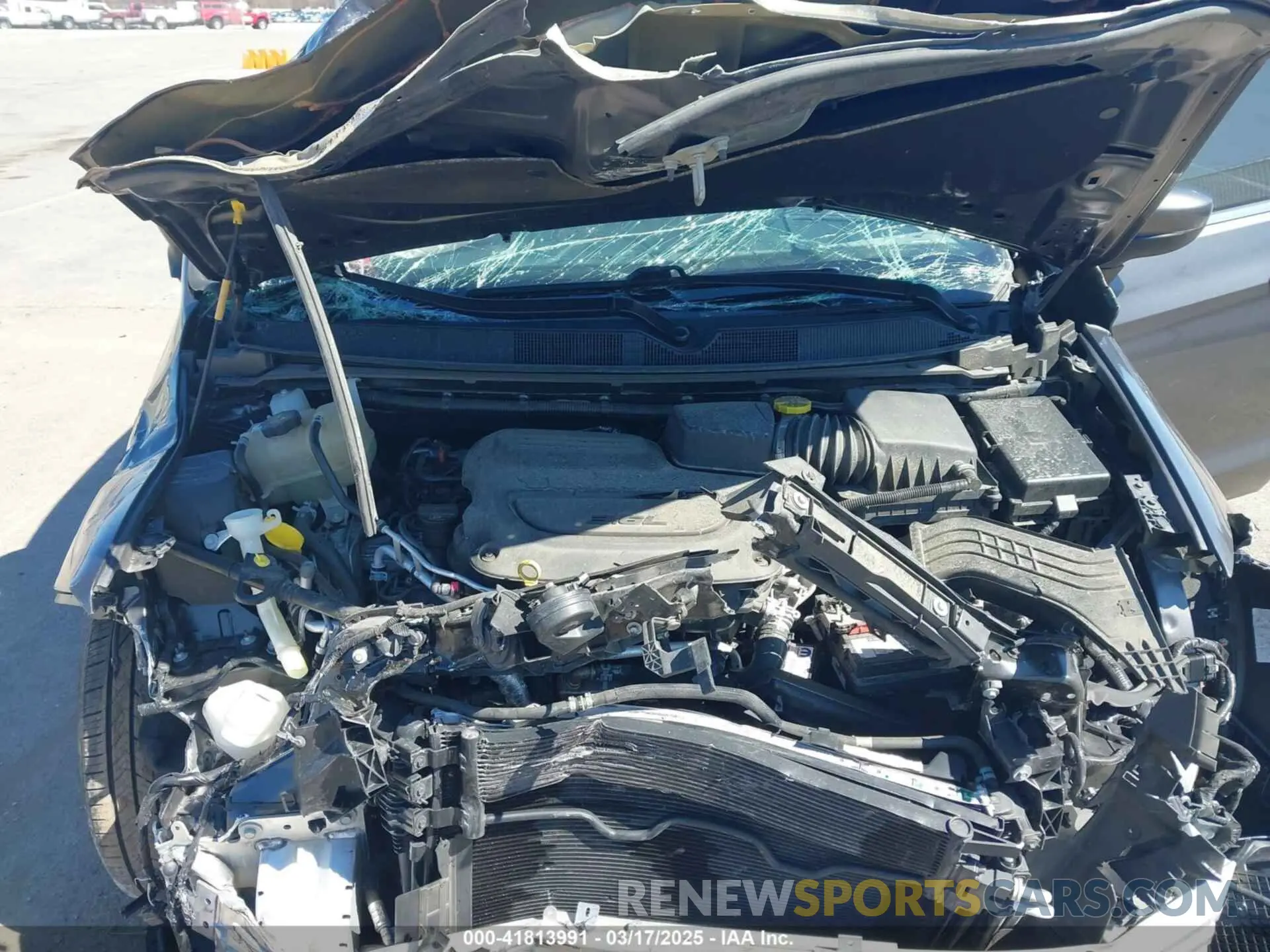 10 Photograph of a damaged car 2C4RC1DGXMR519600 CHRYSLER VOYAGER 2021