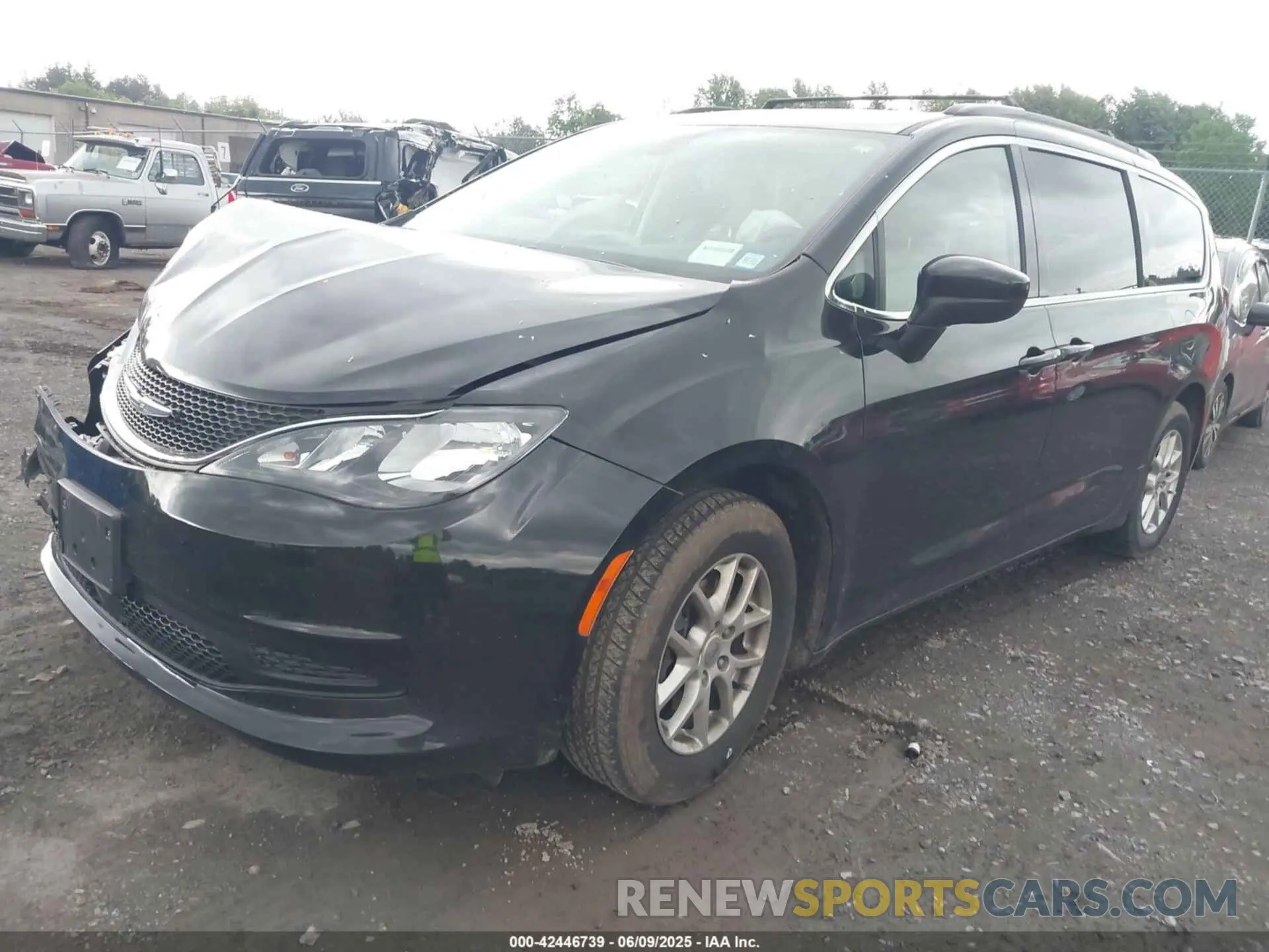 2 Photograph of a damaged car 2C4RC1DGXMR547560 CHRYSLER VOYAGER 2021