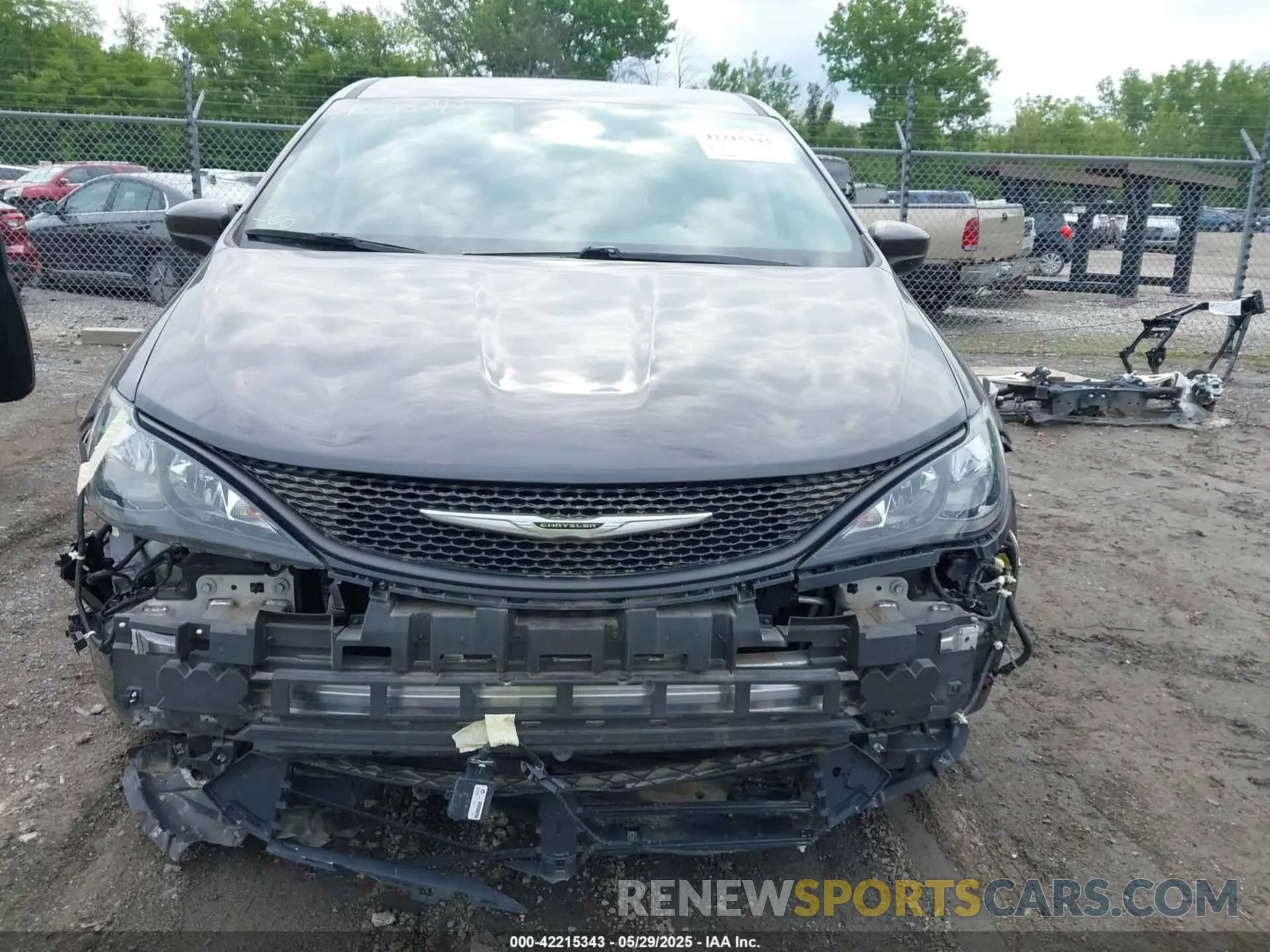 12 Photograph of a damaged car 2C4RC1CG1NR105396 CHRYSLER VOYAGER 2022