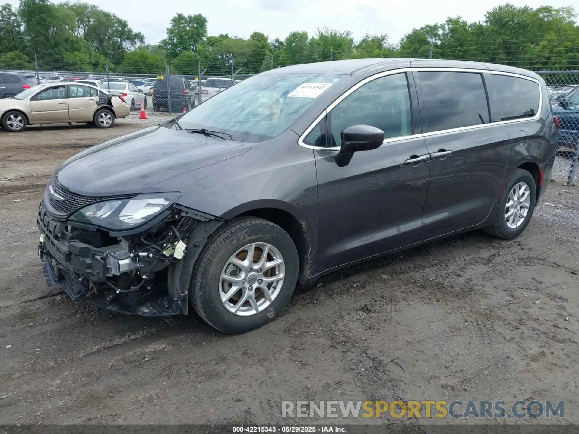 2 Photograph of a damaged car 2C4RC1CG1NR105396 CHRYSLER VOYAGER 2022
