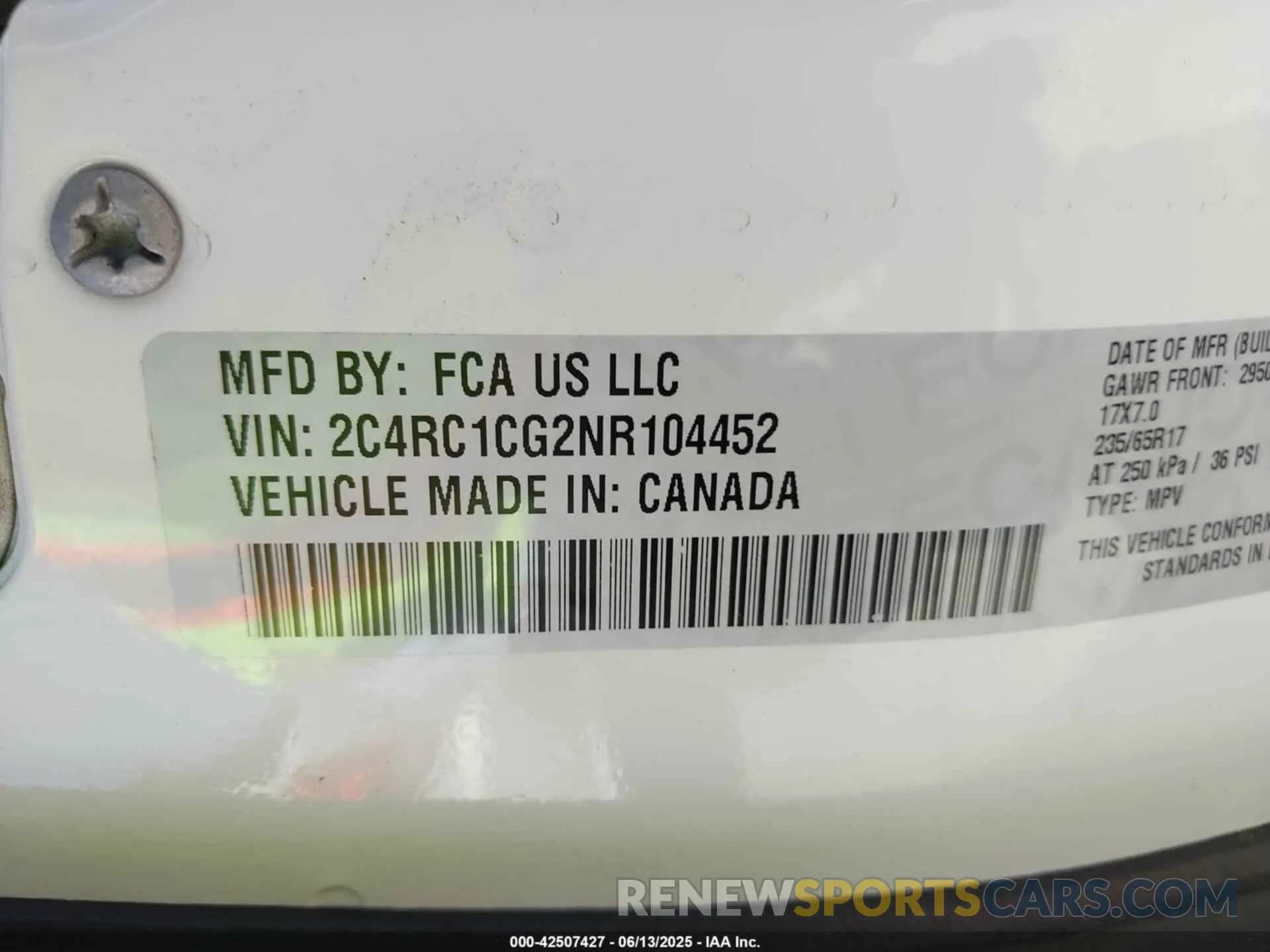 9 Photograph of a damaged car 2C4RC1CG2NR104452 CHRYSLER VOYAGER 2022
