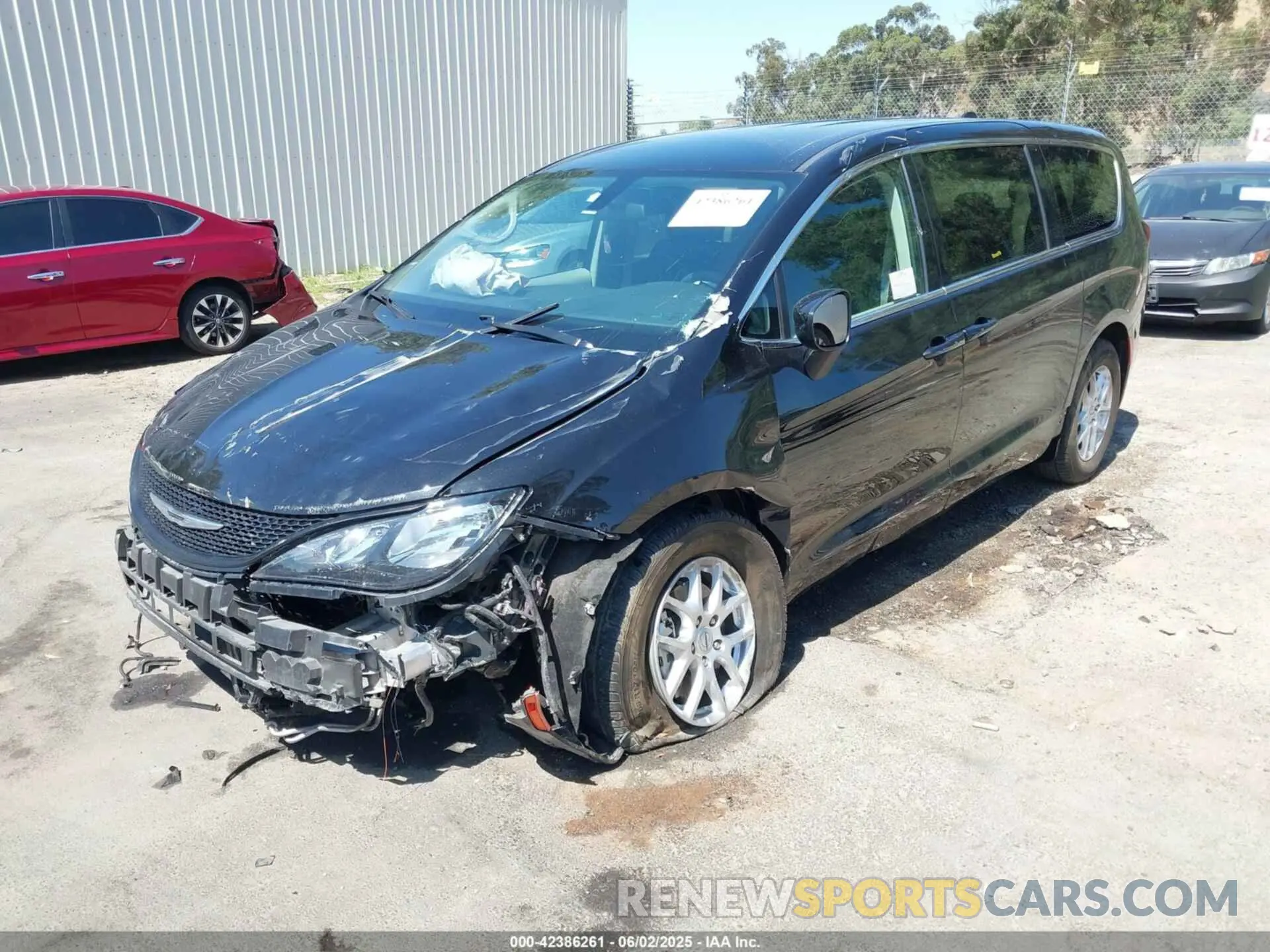 2 Photograph of a damaged car 2C4RC1CG3NR227130 CHRYSLER VOYAGER 2022