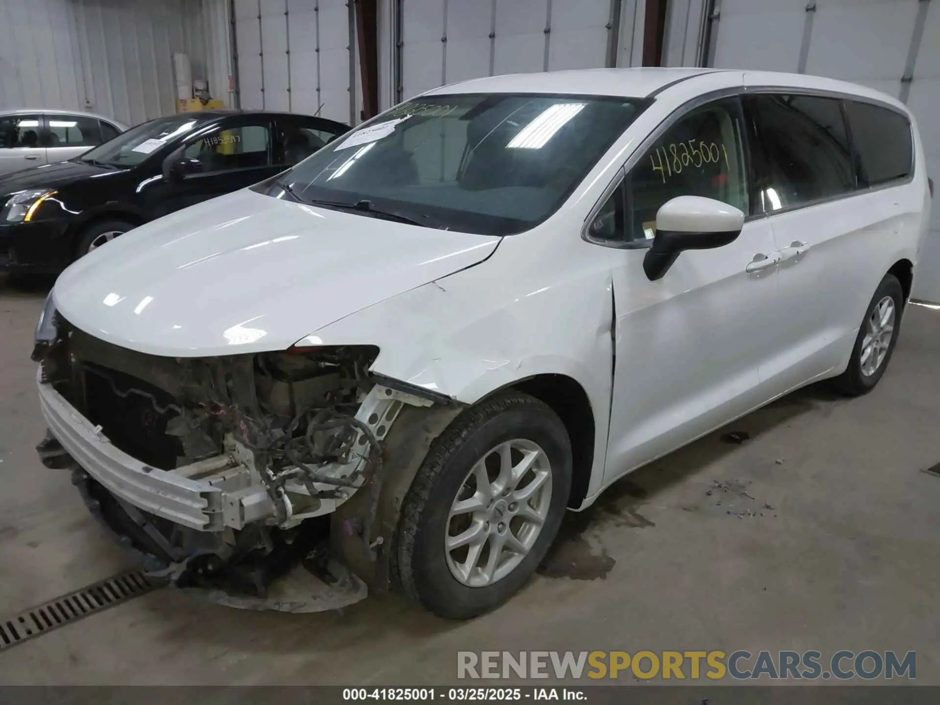 2 Photograph of a damaged car 2C4RC1CG4NR103397 CHRYSLER VOYAGER 2022