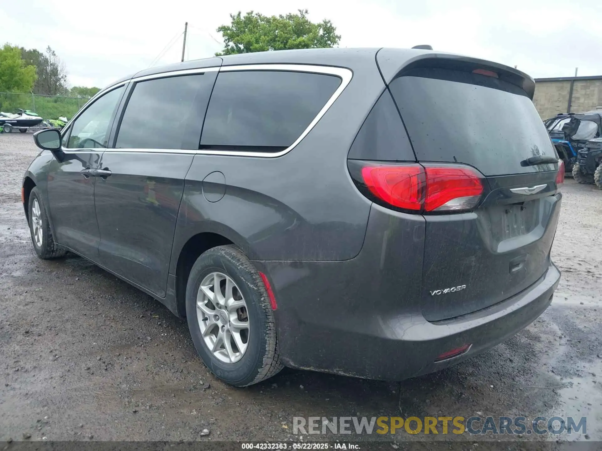3 Photograph of a damaged car 2C4RC1CG4NR229873 CHRYSLER VOYAGER 2022