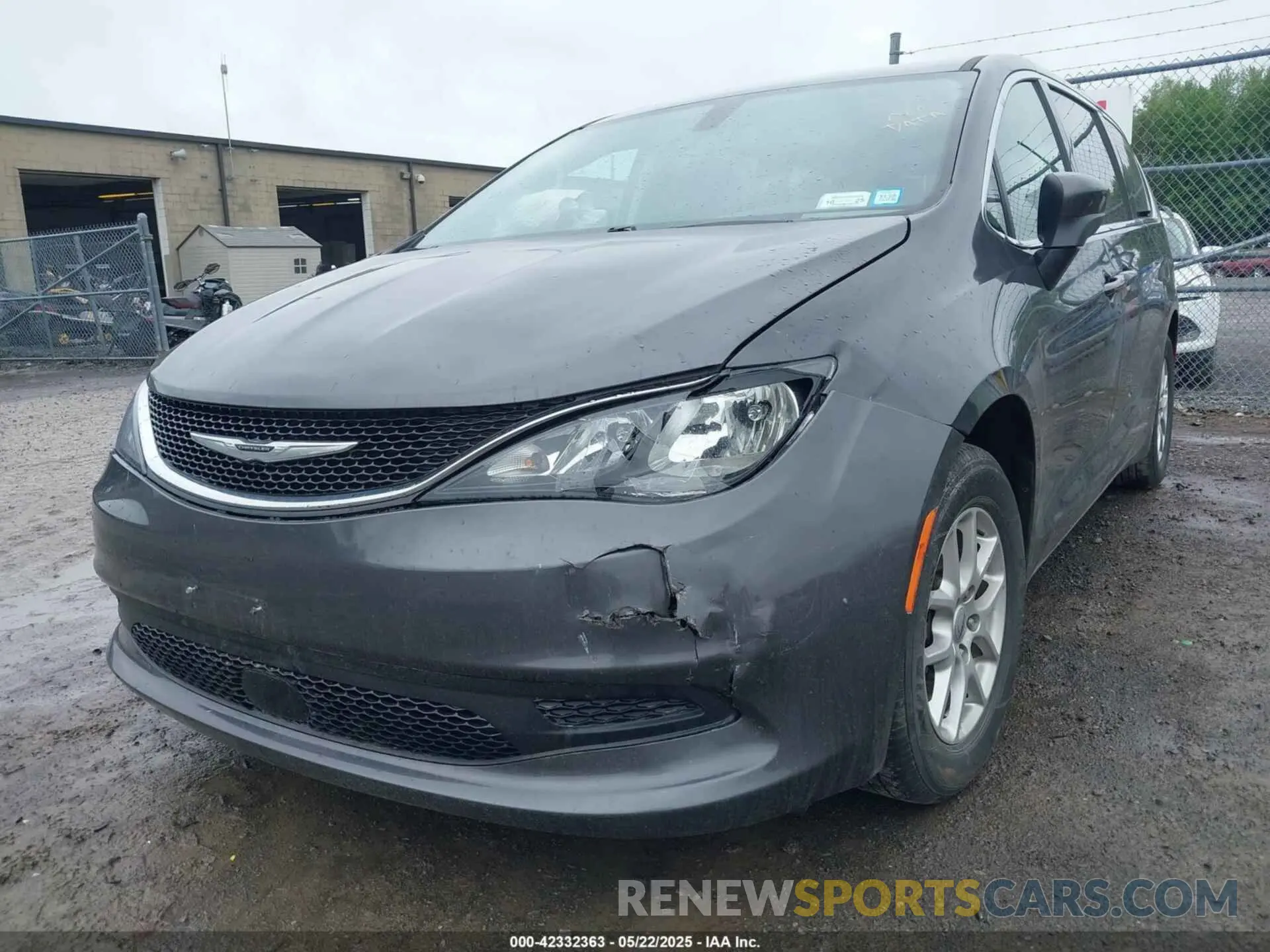 6 Photograph of a damaged car 2C4RC1CG4NR229873 CHRYSLER VOYAGER 2022