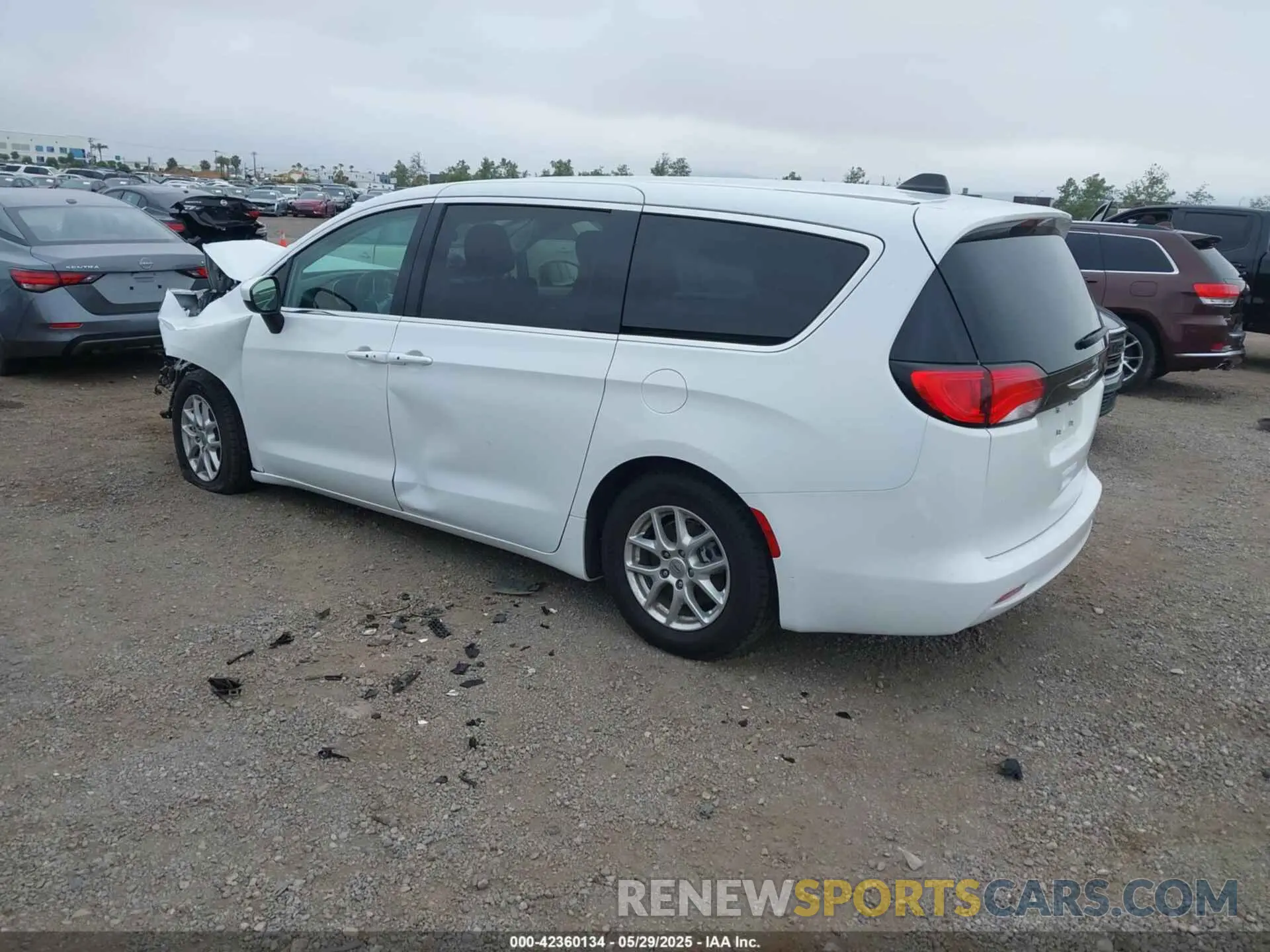 3 Photograph of a damaged car 2C4RC1CG5NR160126 CHRYSLER VOYAGER 2022