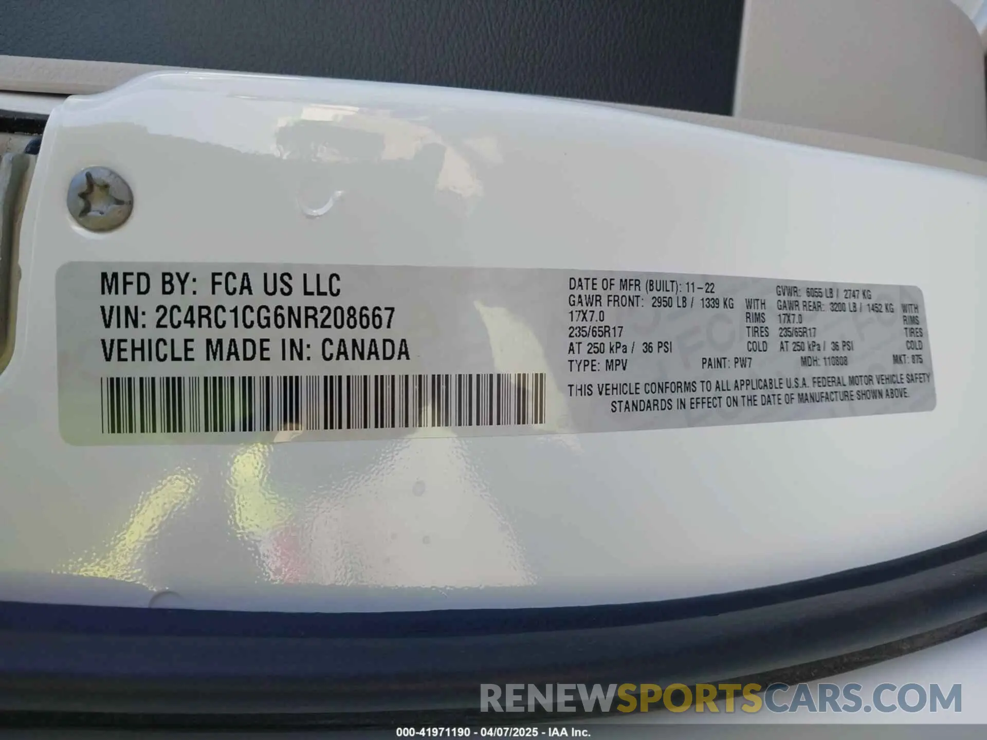 9 Photograph of a damaged car 2C4RC1CG6NR208667 CHRYSLER VOYAGER 2022