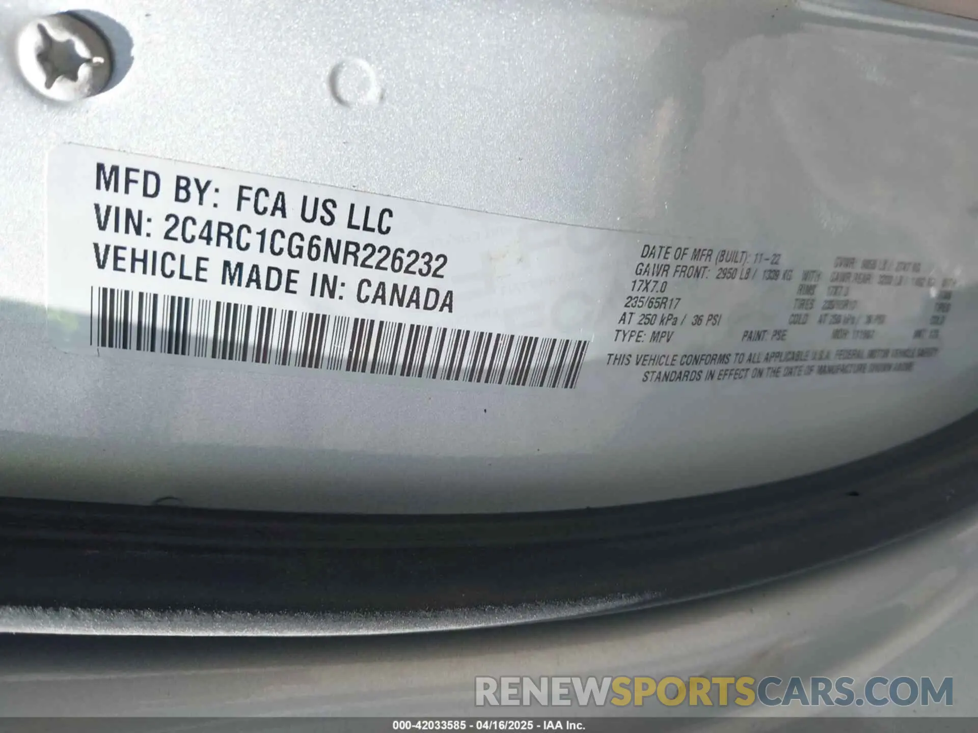 9 Photograph of a damaged car 2C4RC1CG6NR226232 CHRYSLER VOYAGER 2022