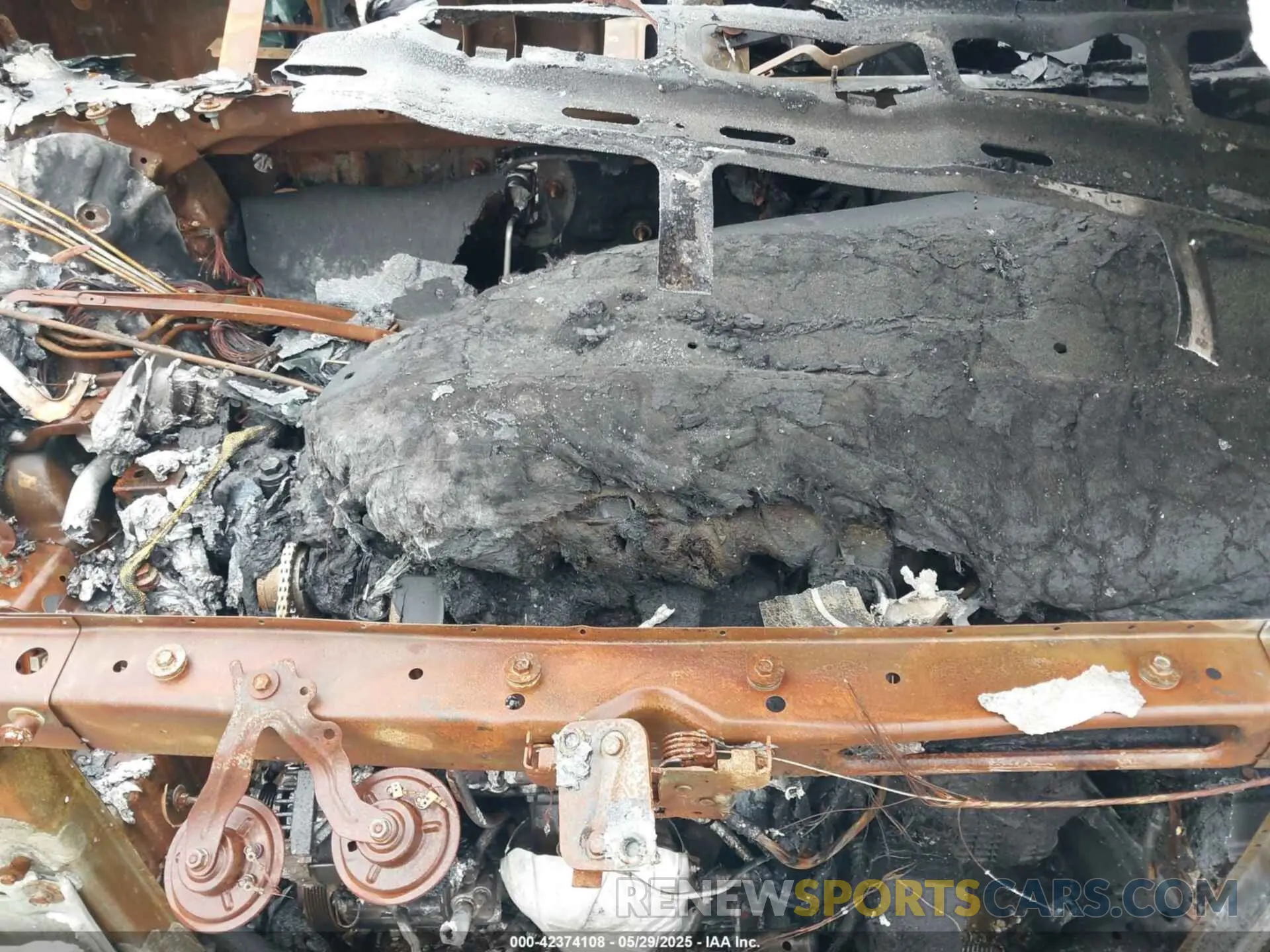 10 Photograph of a damaged car 2C4RC1CG7NR215594 CHRYSLER VOYAGER 2022
