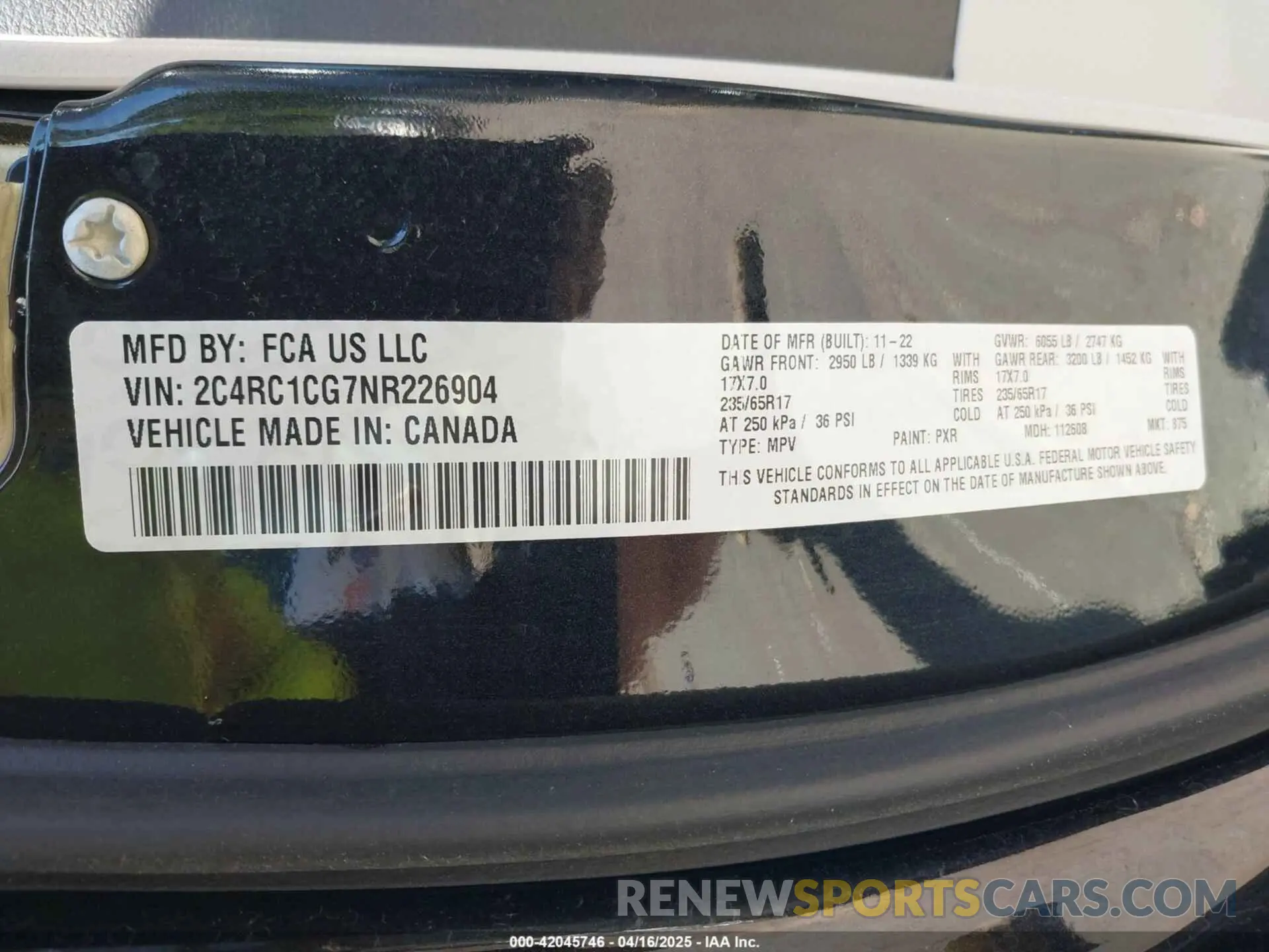 9 Photograph of a damaged car 2C4RC1CG7NR226904 CHRYSLER VOYAGER 2022