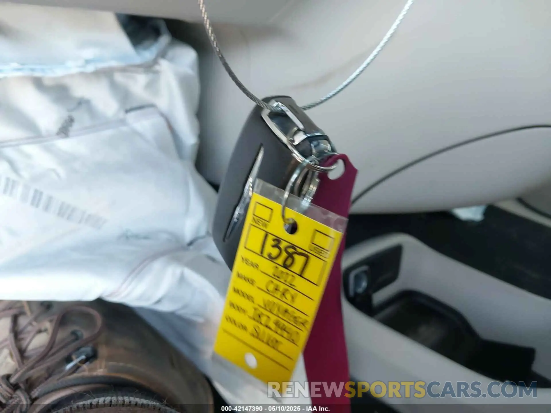11 Photograph of a damaged car 2C4RC1CG8NR145197 CHRYSLER VOYAGER 2022
