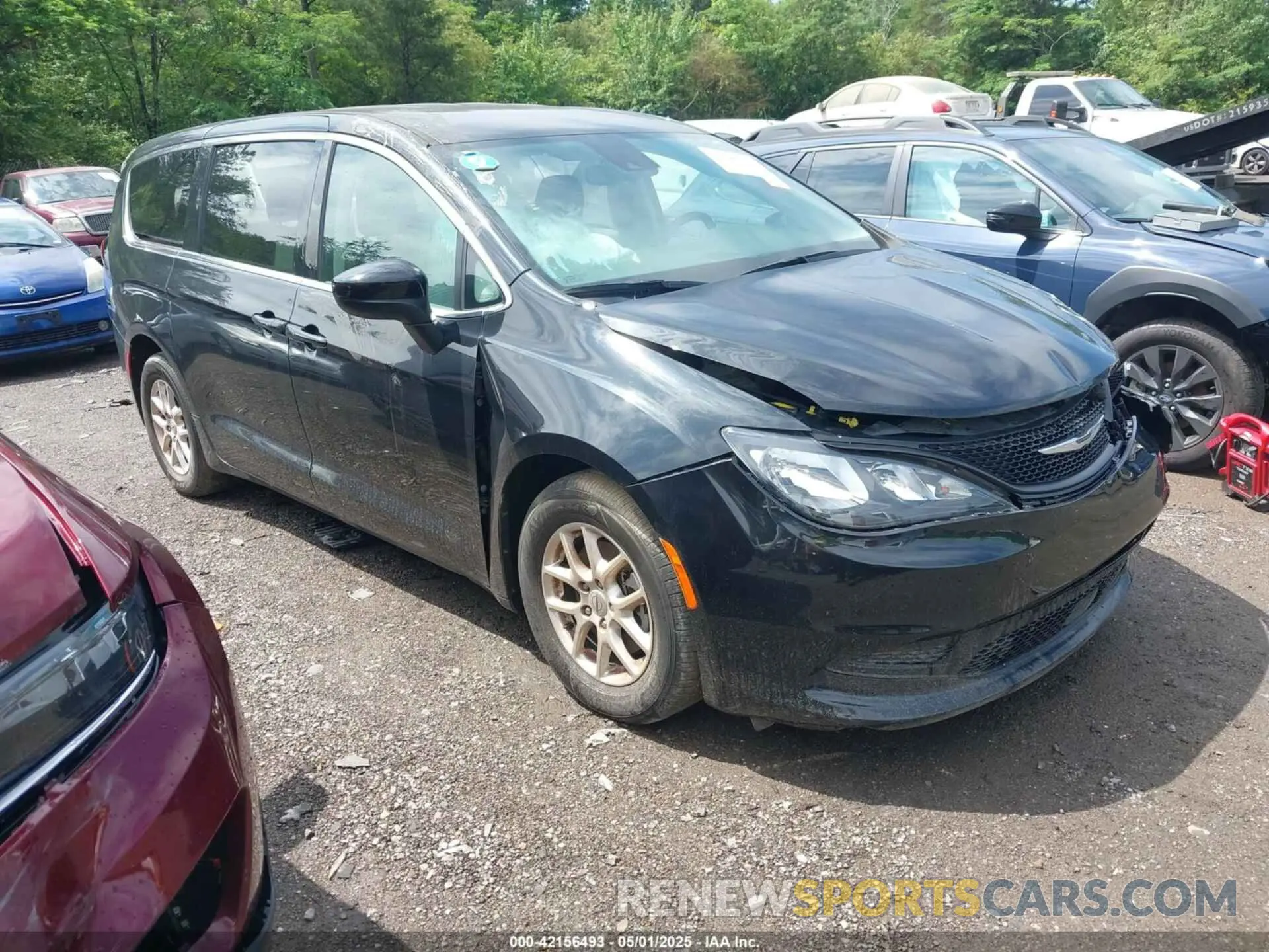 1 Photograph of a damaged car 2C4RC1CG9NR126478 CHRYSLER VOYAGER 2022
