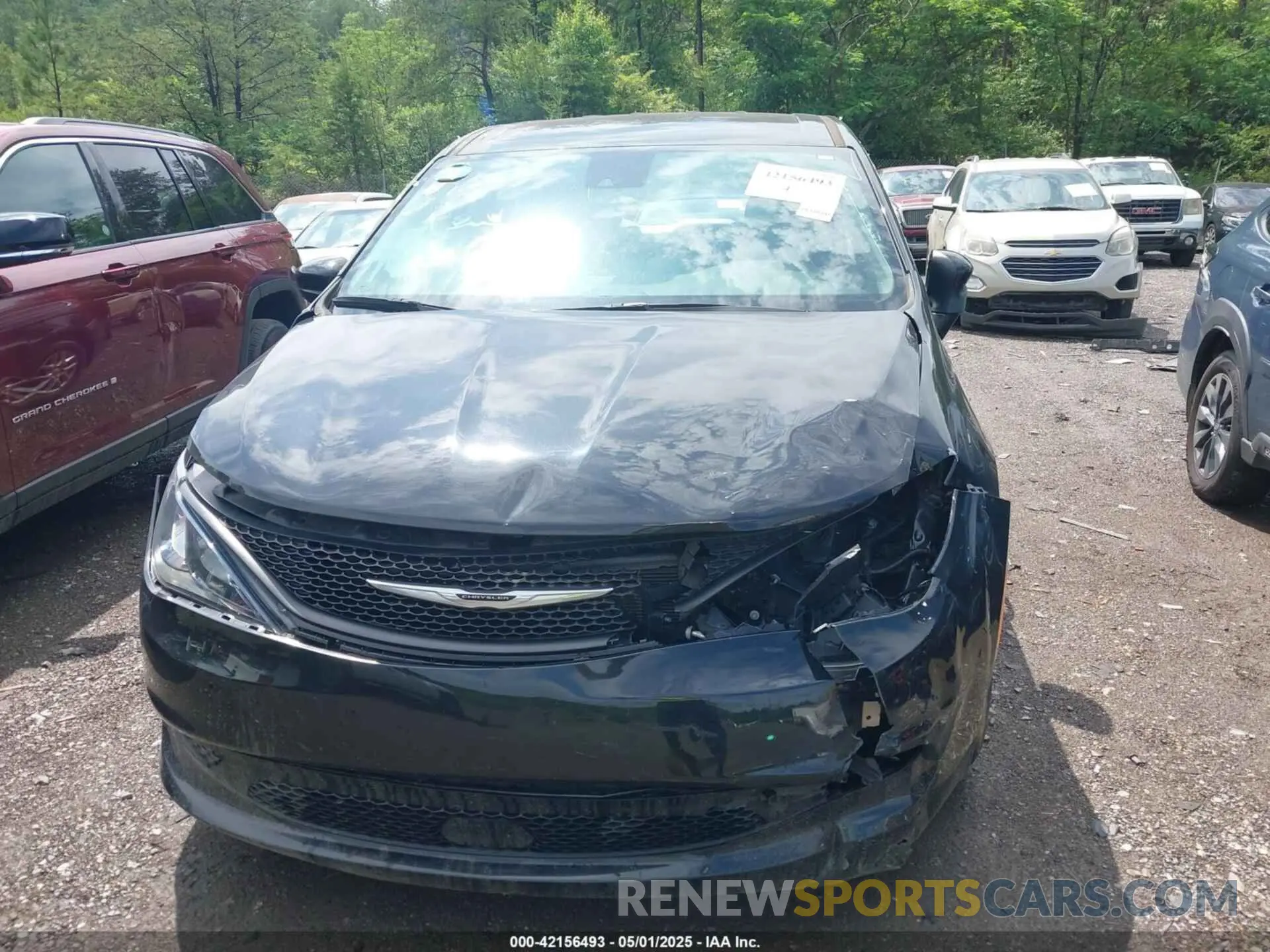 12 Photograph of a damaged car 2C4RC1CG9NR126478 CHRYSLER VOYAGER 2022