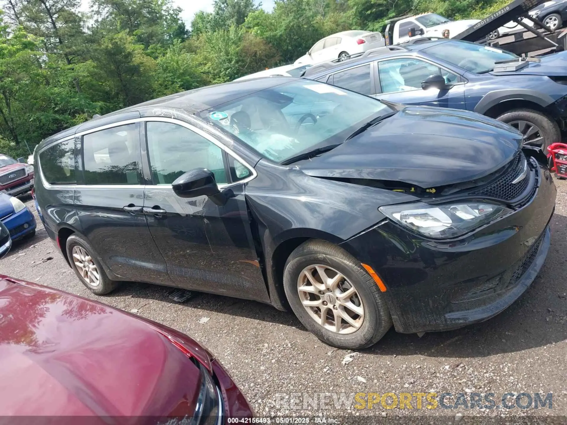 13 Photograph of a damaged car 2C4RC1CG9NR126478 CHRYSLER VOYAGER 2022