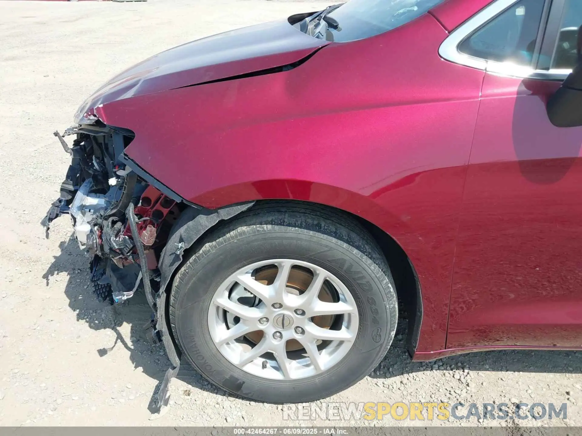 6 Photograph of a damaged car 2C4RC1CG0PR549209 CHRYSLER VOYAGER 2023