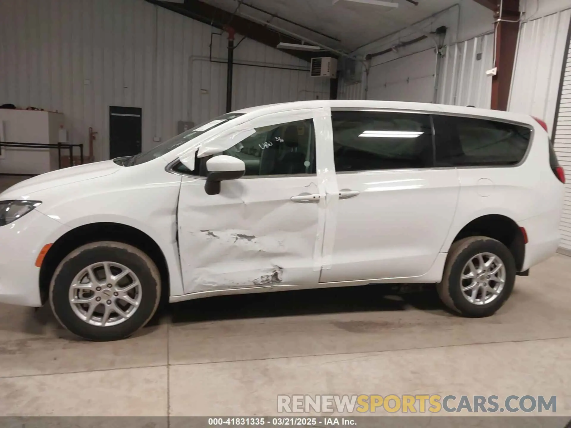 14 Photograph of a damaged car 2C4RC1CG0PR596076 CHRYSLER VOYAGER 2023
