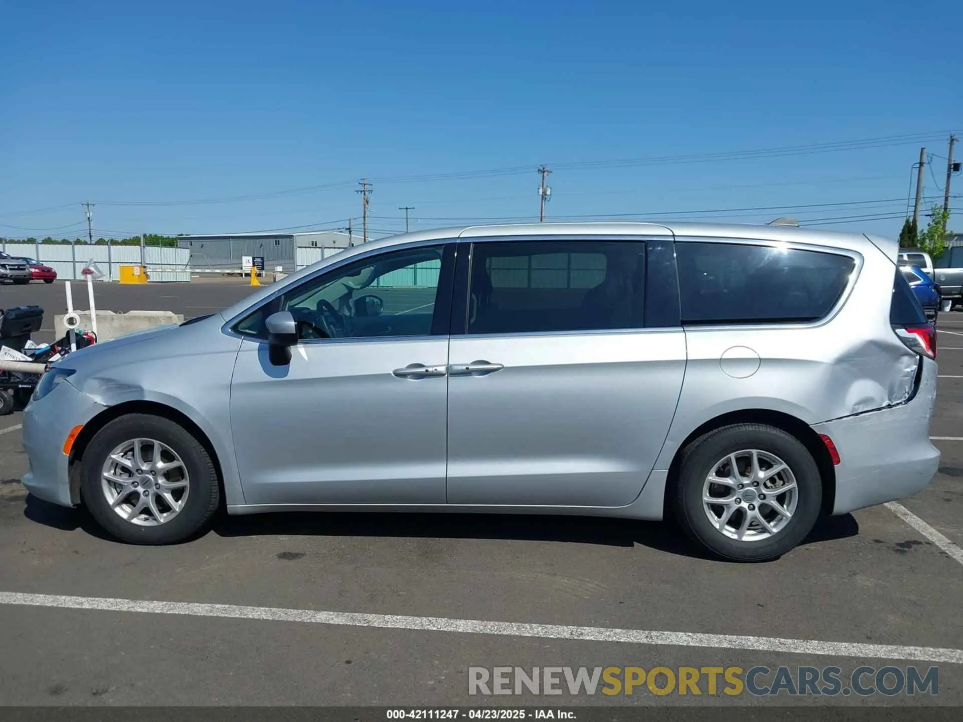 14 Photograph of a damaged car 2C4RC1CG0PR597647 CHRYSLER VOYAGER 2023