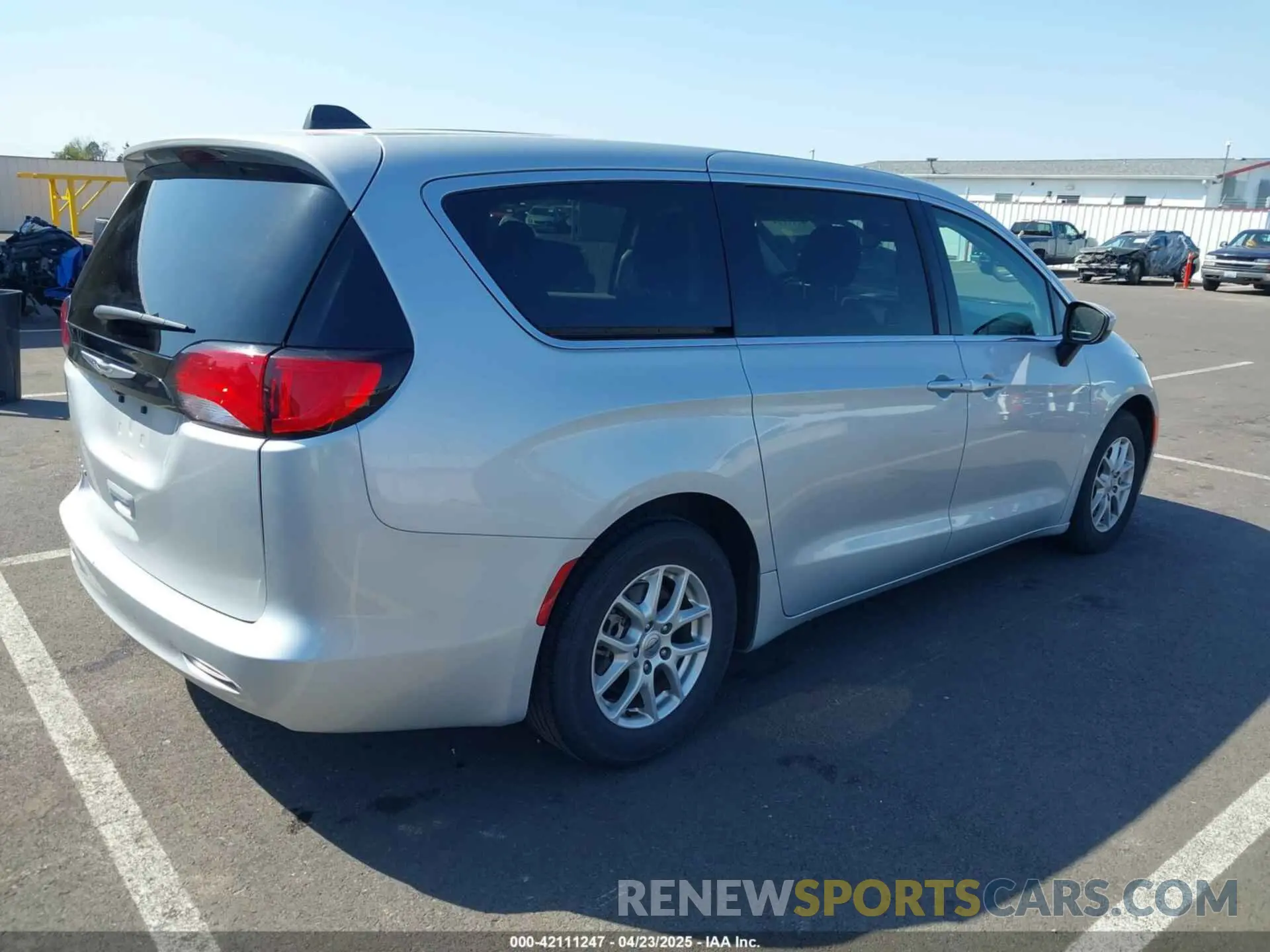 4 Photograph of a damaged car 2C4RC1CG0PR597647 CHRYSLER VOYAGER 2023