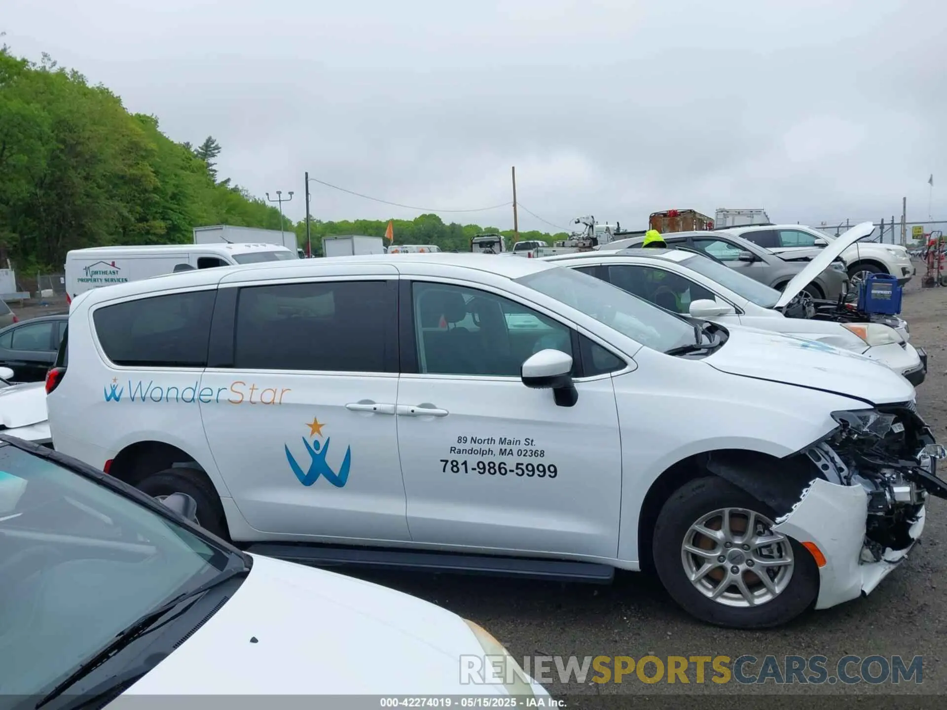 13 Photograph of a damaged car 2C4RC1CG0PR617041 CHRYSLER VOYAGER 2023