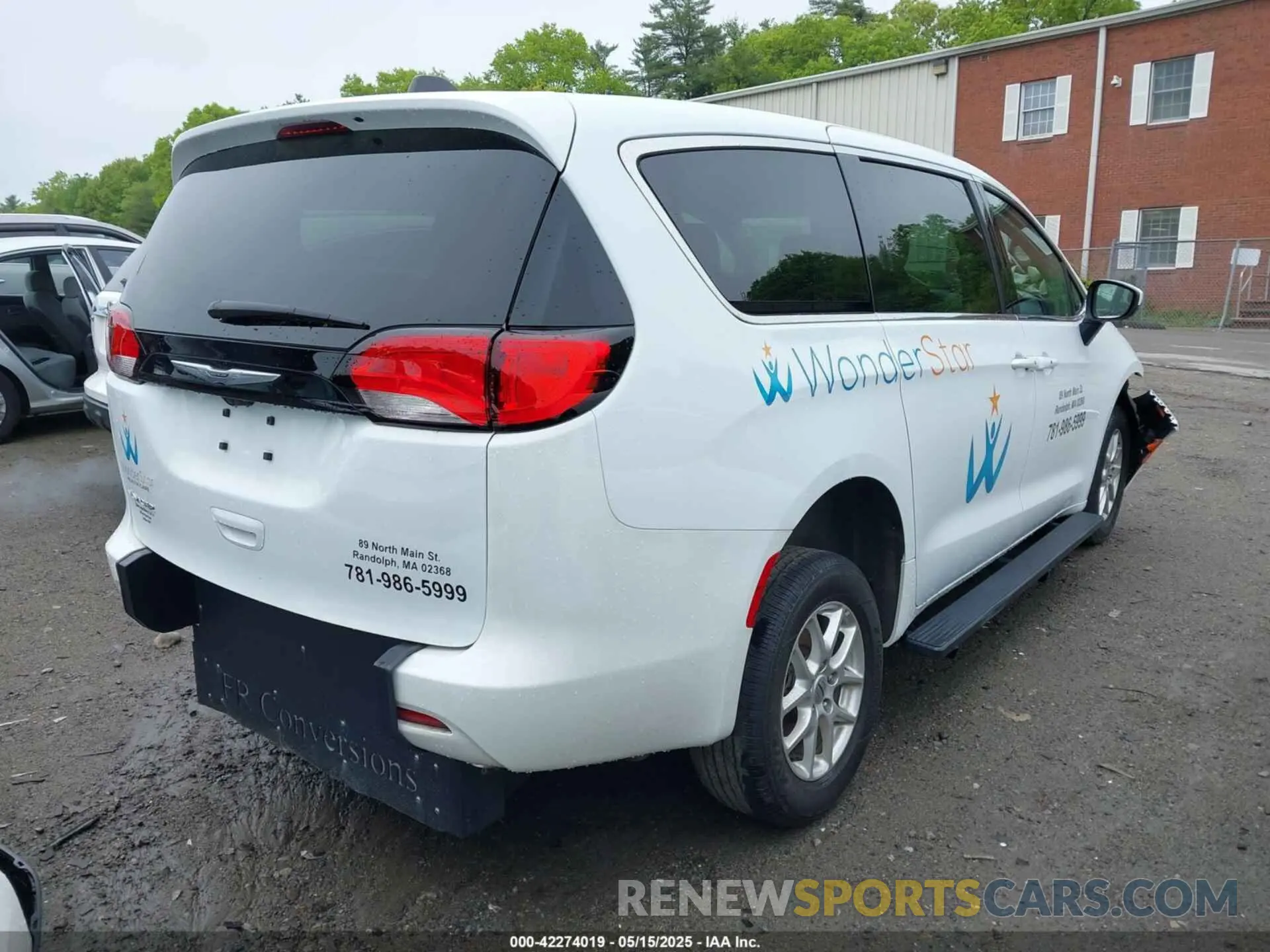 4 Photograph of a damaged car 2C4RC1CG0PR617041 CHRYSLER VOYAGER 2023