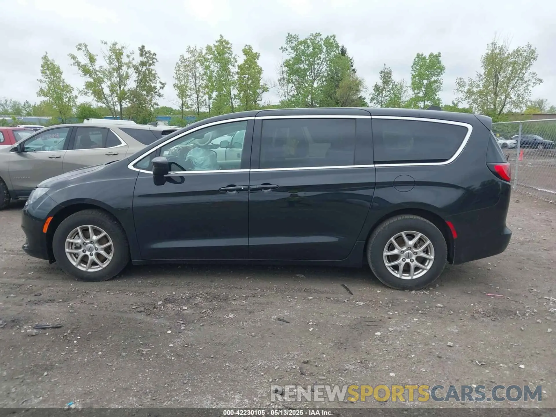 14 Photograph of a damaged car 2C4RC1CG1PR525291 CHRYSLER VOYAGER 2023