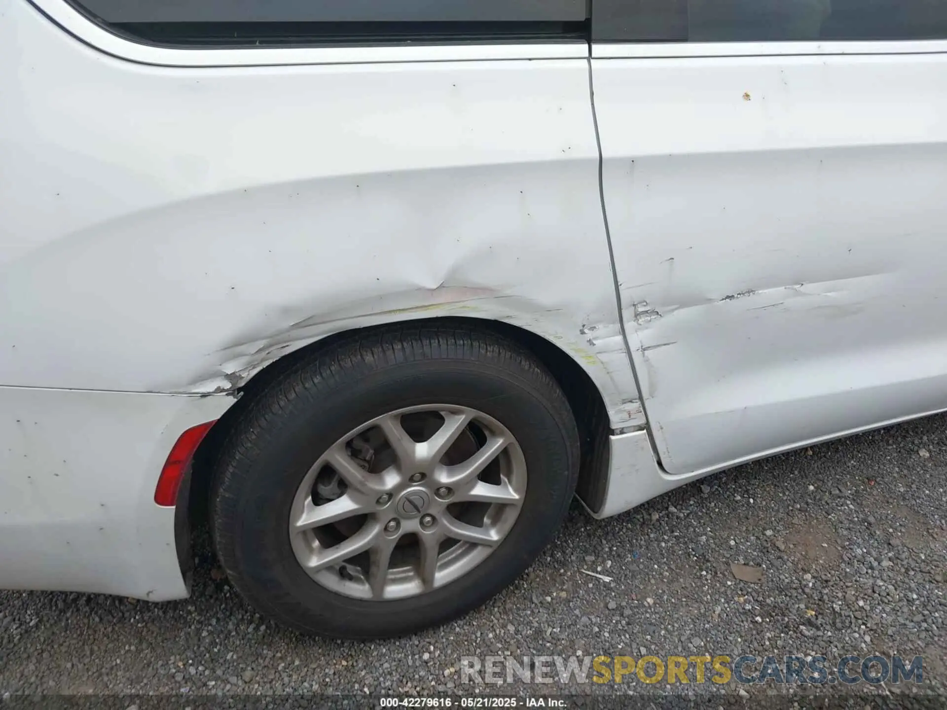 6 Photograph of a damaged car 2C4RC1CG1PR568285 CHRYSLER VOYAGER 2023