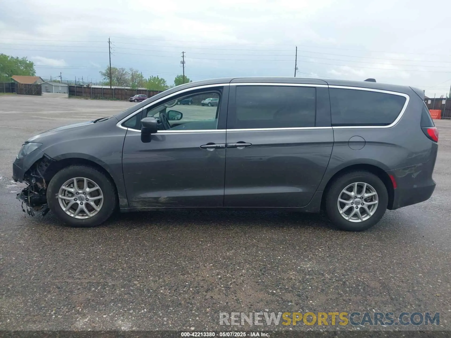 14 Photograph of a damaged car 2C4RC1CG1PR610616 CHRYSLER VOYAGER 2023