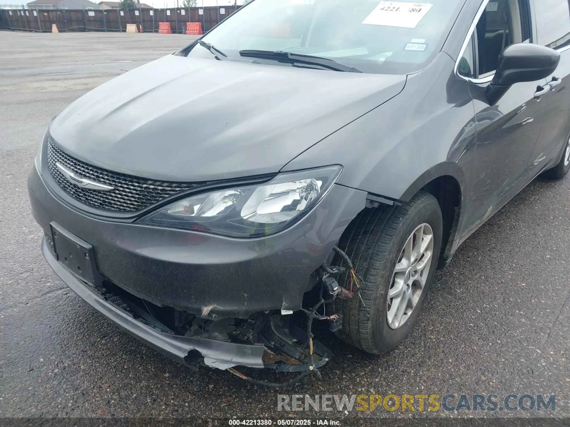 6 Photograph of a damaged car 2C4RC1CG1PR610616 CHRYSLER VOYAGER 2023