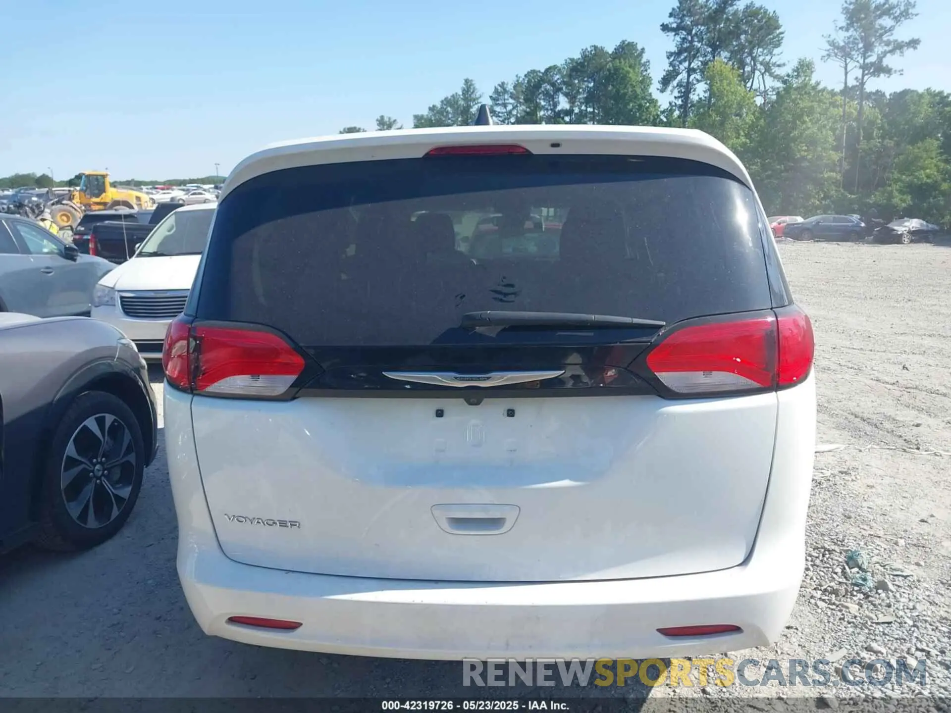 16 Photograph of a damaged car 2C4RC1CG2PR547672 CHRYSLER VOYAGER 2023