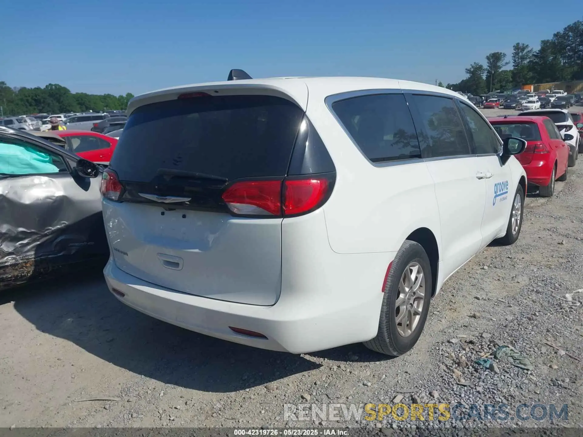 4 Photograph of a damaged car 2C4RC1CG2PR547672 CHRYSLER VOYAGER 2023
