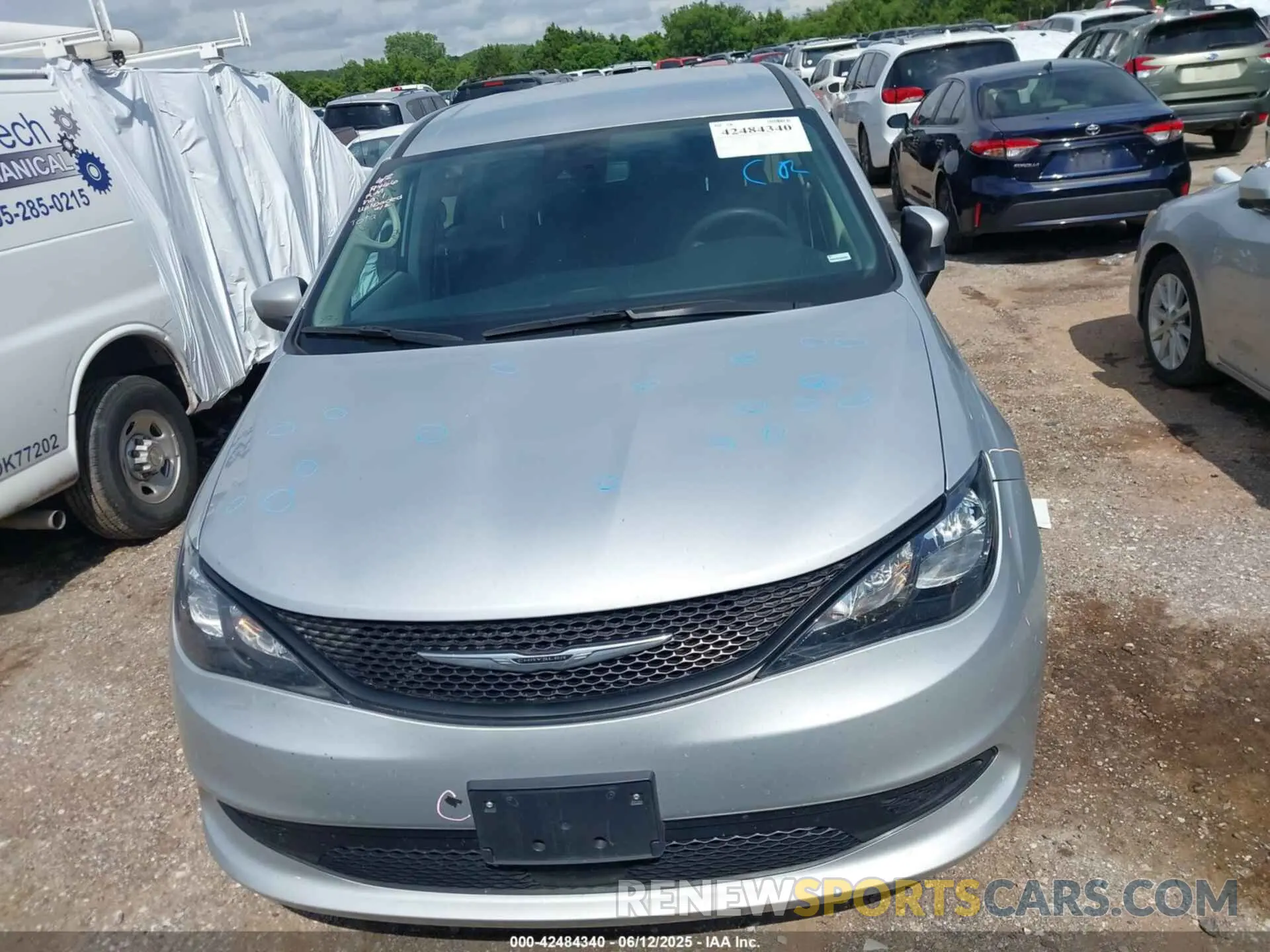 12 Photograph of a damaged car 2C4RC1CG2PR550068 CHRYSLER VOYAGER 2023