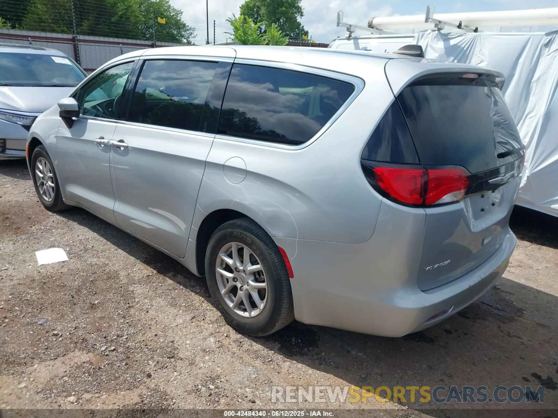 3 Photograph of a damaged car 2C4RC1CG2PR550068 CHRYSLER VOYAGER 2023