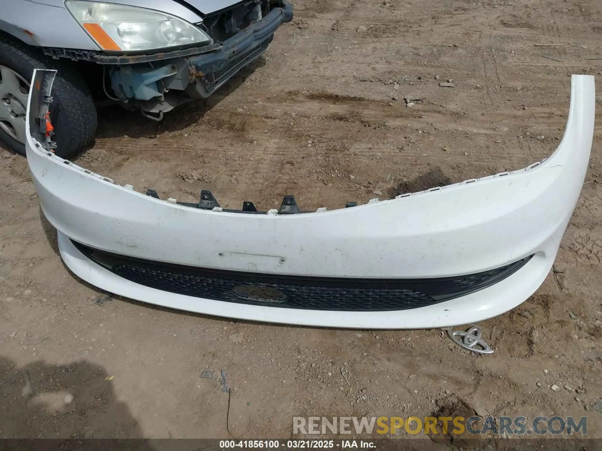 12 Photograph of a damaged car 2C4RC1CG2PR564391 CHRYSLER VOYAGER 2023