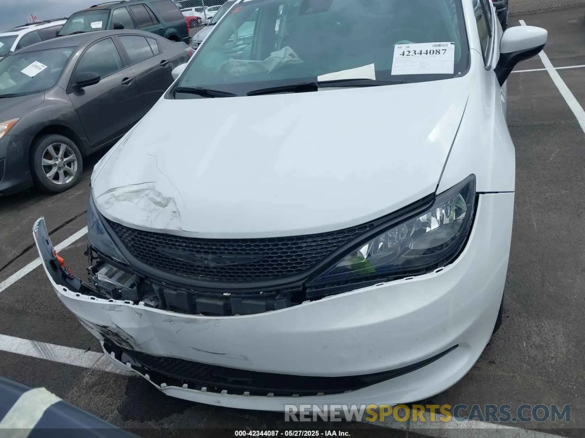 12 Photograph of a damaged car 2C4RC1CG3PR567963 CHRYSLER VOYAGER 2023